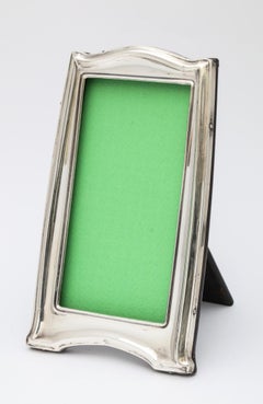 Edwardianischer Bilderrahmen mit Hump-Topped-Fuß aus Sterlingsilber und Holzrücken