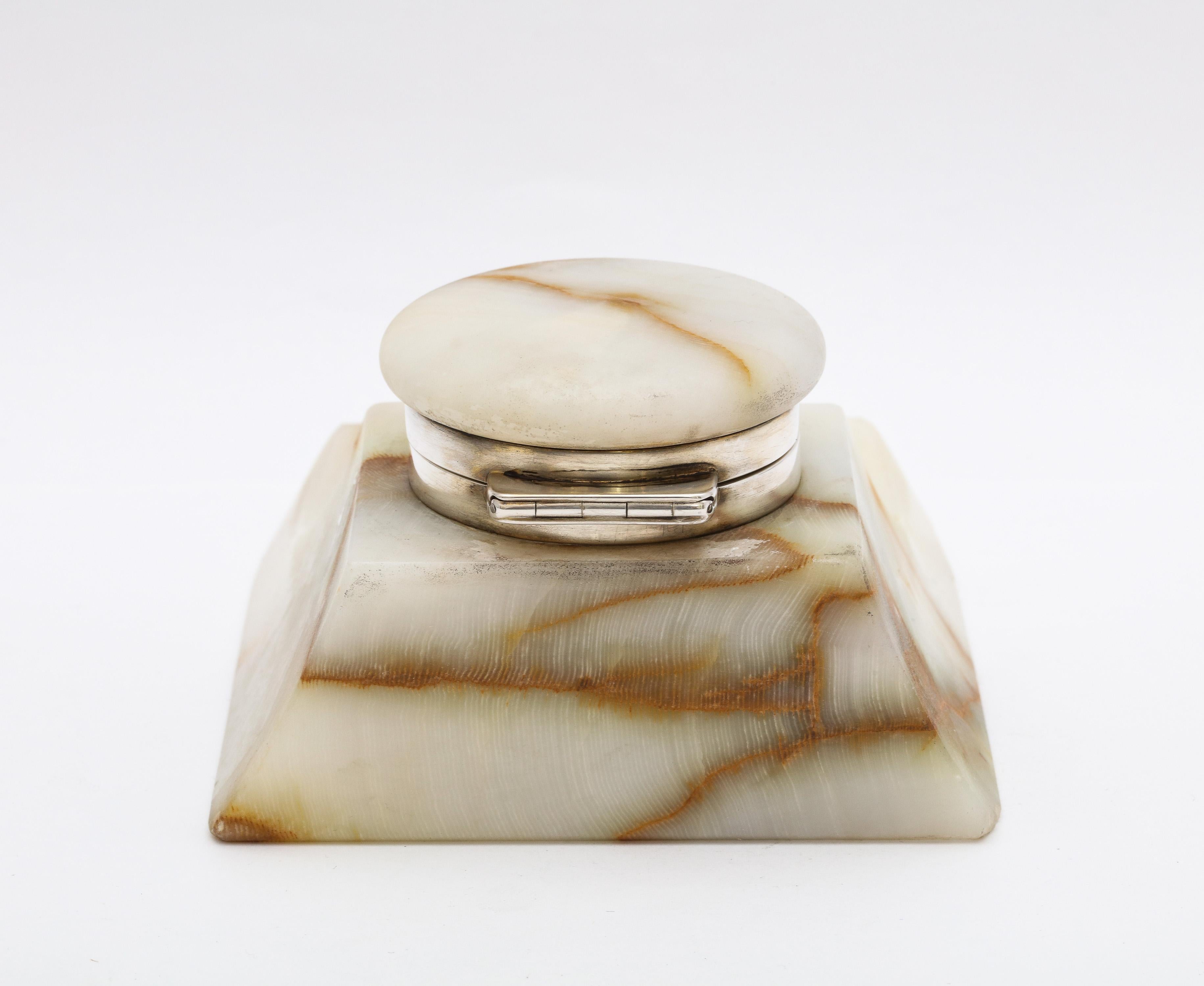 Edwardian Sterling Silver-Mounted Onyx Inkwell For Sale 1