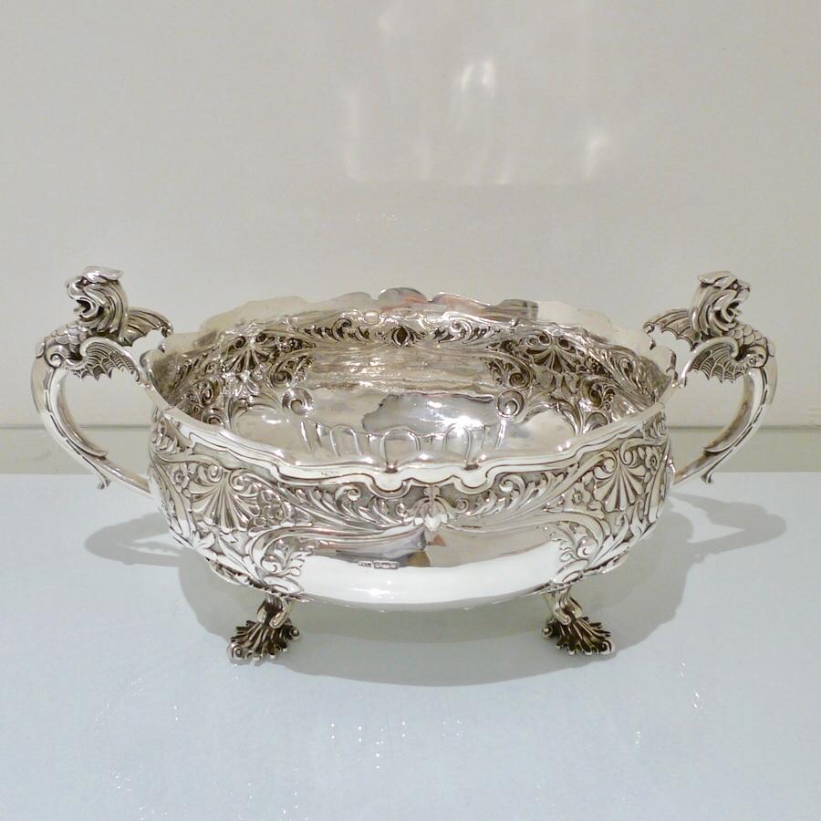 Edwardian Sterling Silver Oval Jardinière Sheffield 1905 Henry Williamson Ltd In Good Condition For Sale In 53-64 Chancery Lane, London