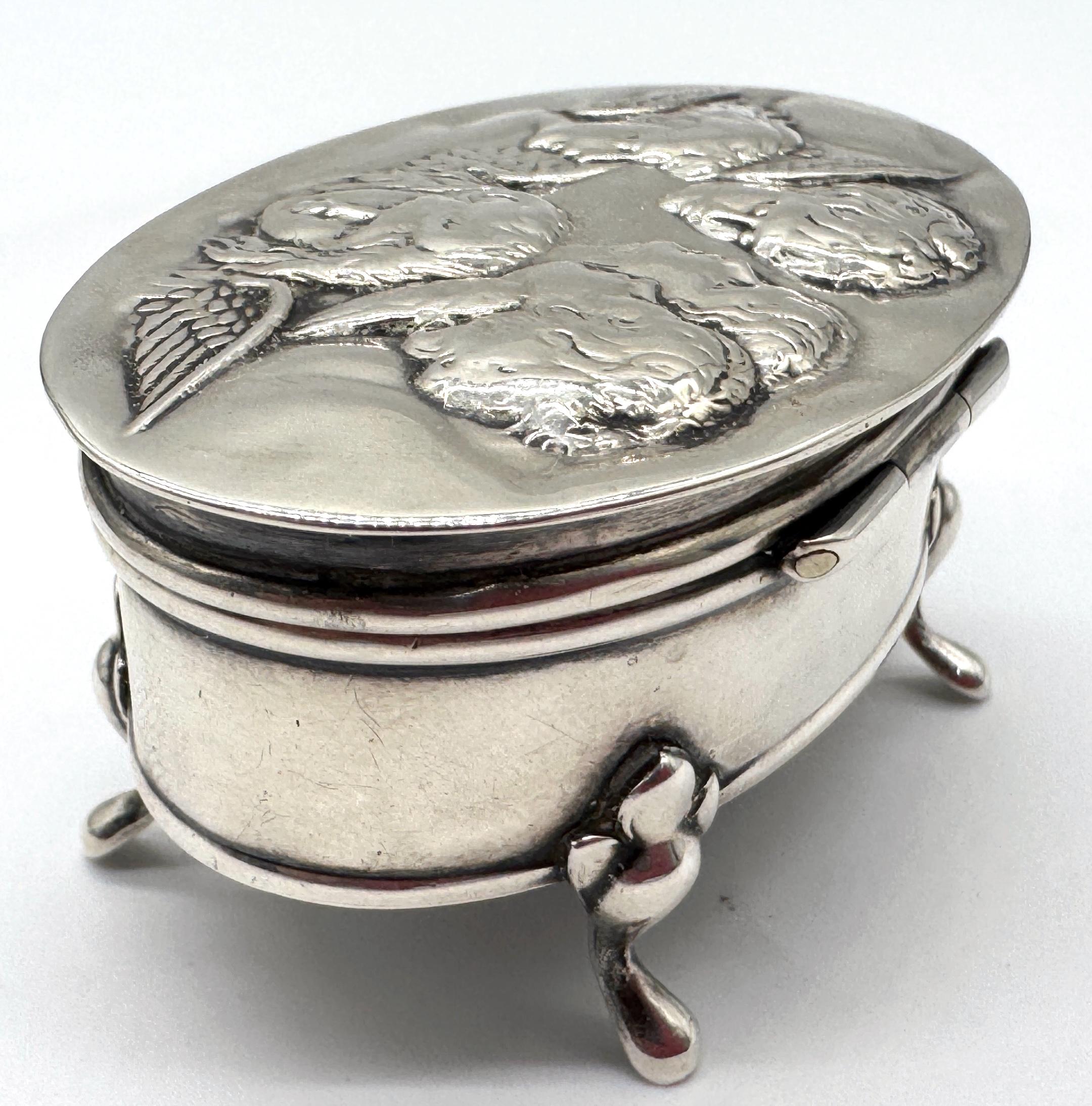 Early 20th Century Edwardian Sterling Silver Oval Trinket Box Raphael Angel Heads, Birmingham, 1912 For Sale
