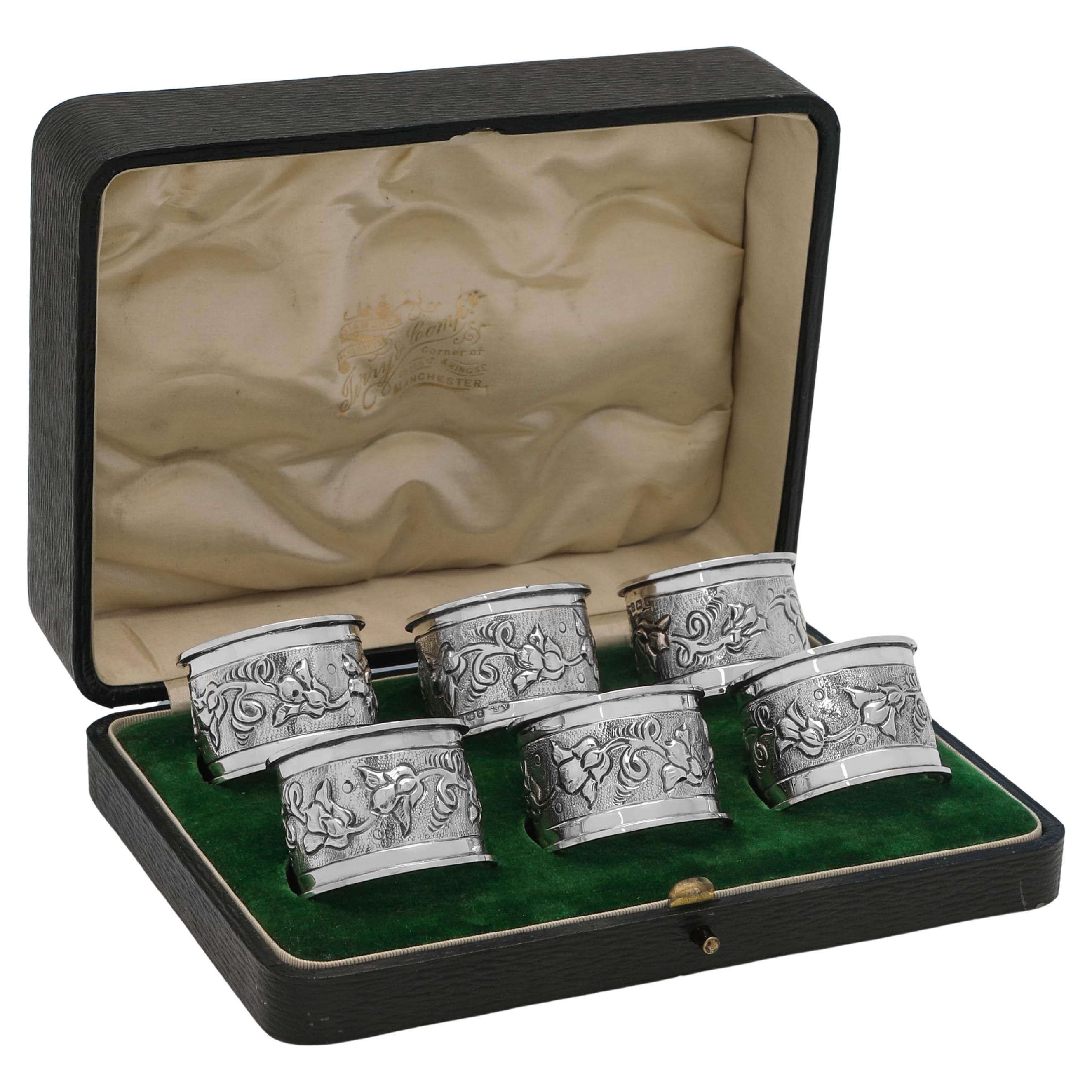 Set di sei portatovaglioli floreali in argento edoardiano con marchio di fabbrica del 1908