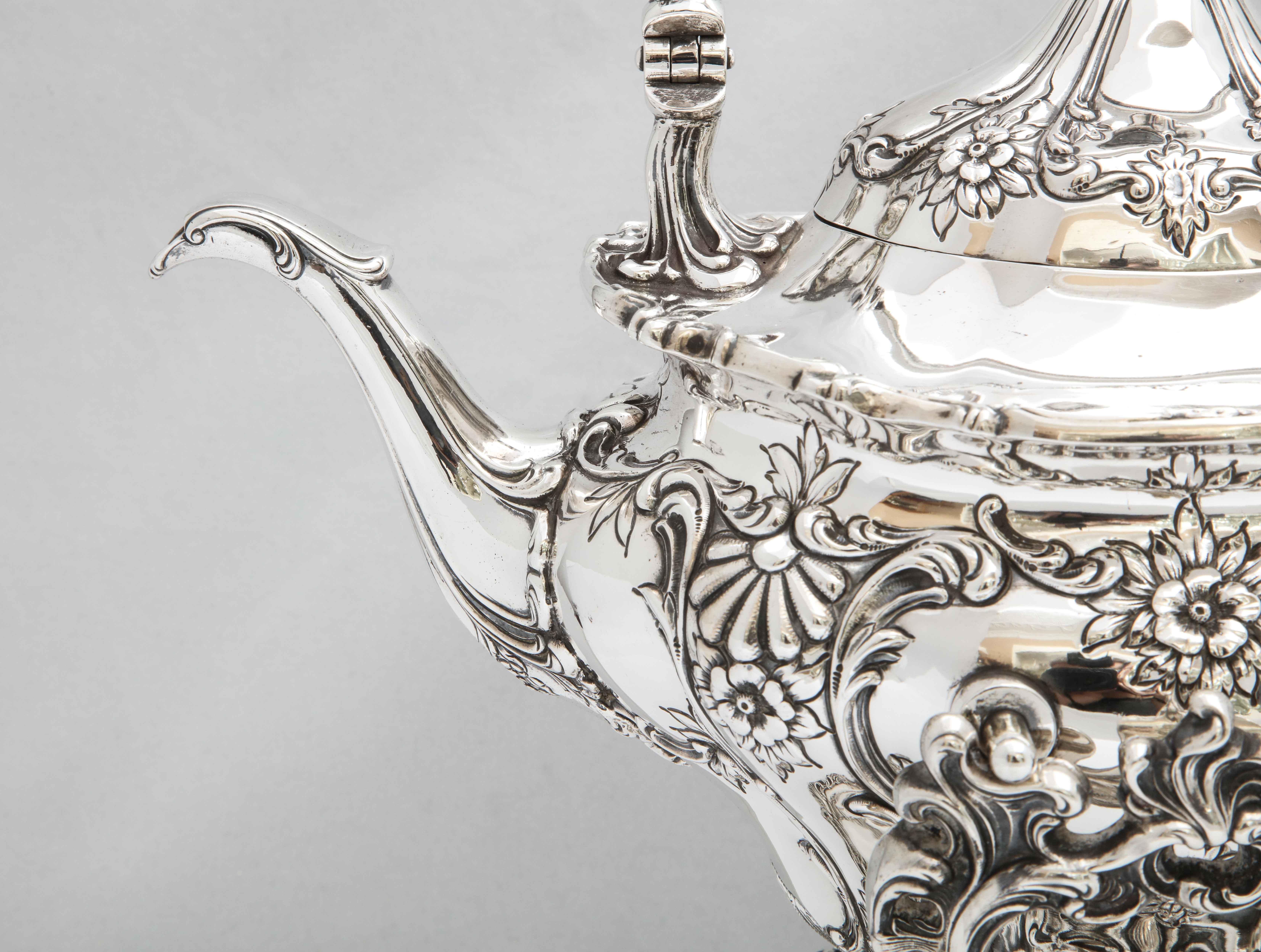 Victorian-Style Sterling Silver Tea Kettle on Stand by Gorham In Excellent Condition In New York, NY