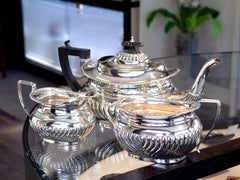 Servizio da tè a tre pezzi in argento sterling di epoca edoardiana
