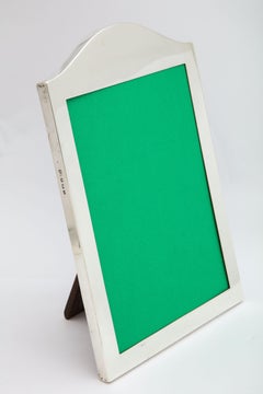 Cornice in argento sterling edoardiana con fondo in legno a forma di gobba -Mappin & Webb