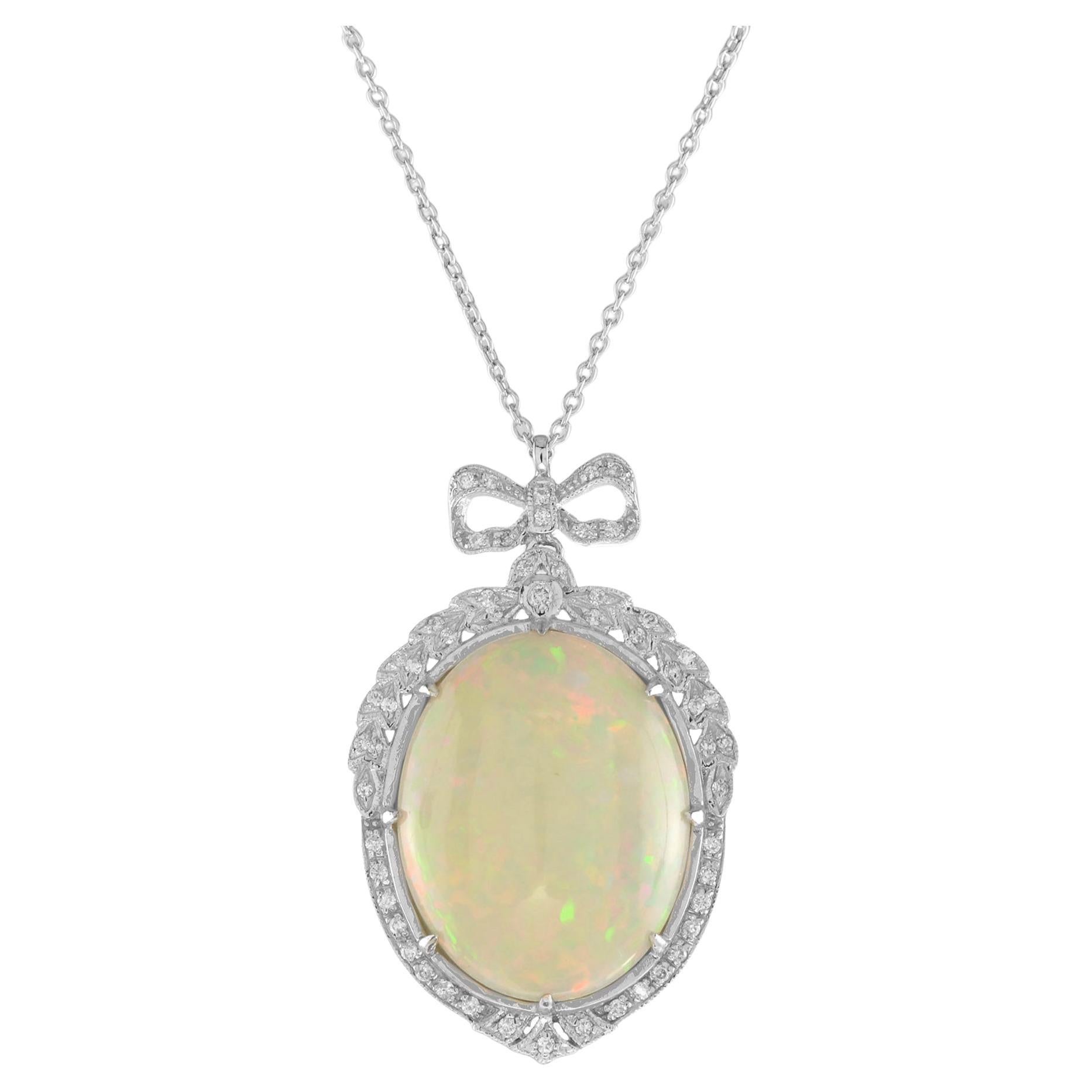 Collier Vintage en or blanc 18K de style Edwardien 15.39 Opale Ethiopienne et Diamant en vente
