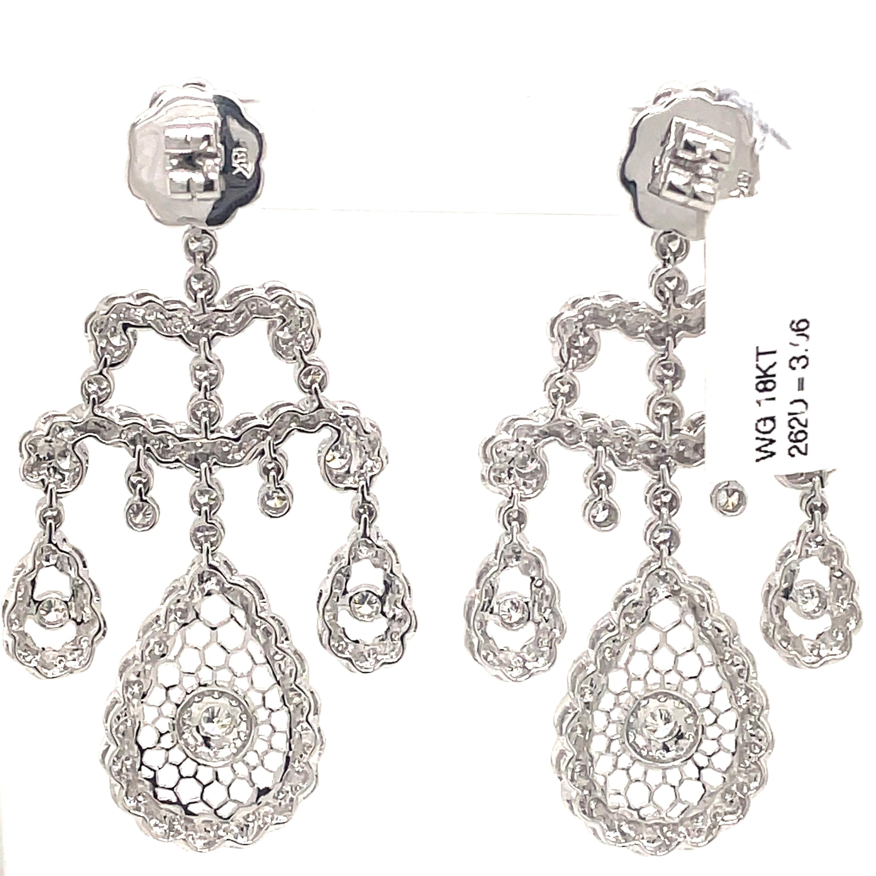 Kronleuchter-Ohrringe im edwardianischen Stil mit 3,06 Karat runden Diamanten 18k Weißgold (Rundschliff) im Angebot