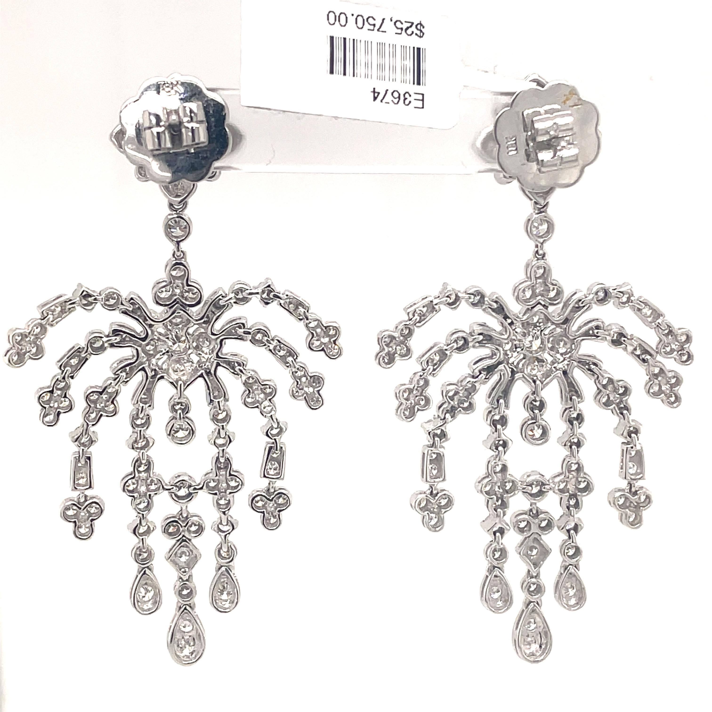 Kronleuchter-Ohrringe im edwardianischen Stil mit 3,66 Karat runden Diamanten 18k Weißgold (Rundschliff) im Angebot
