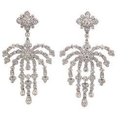 Boucles d'oreilles chandelier de style édouardien en or blanc 18 carats avec diamants ronds de 3,66 carats