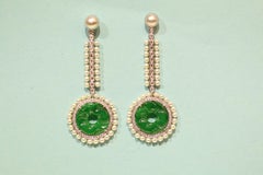 Ohrringe aus geschnitzter Jade:: natürlichen Perlen und Diamanten im Edwardianischen Stil