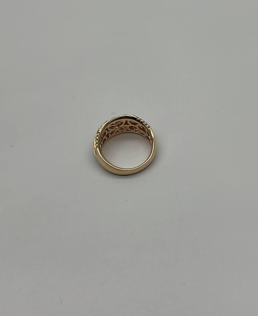 Edwardian Style Diamond Bezel Filigree 14K Yellow Gold Vintage Details Band Ring In New Condition For Sale In Oakton, VA
