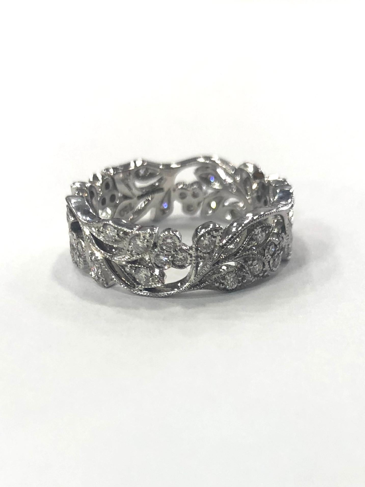 Round Cut Edwardian Style Diamond Set Floral Design Band Ring 18 Carat White Gold For Sale