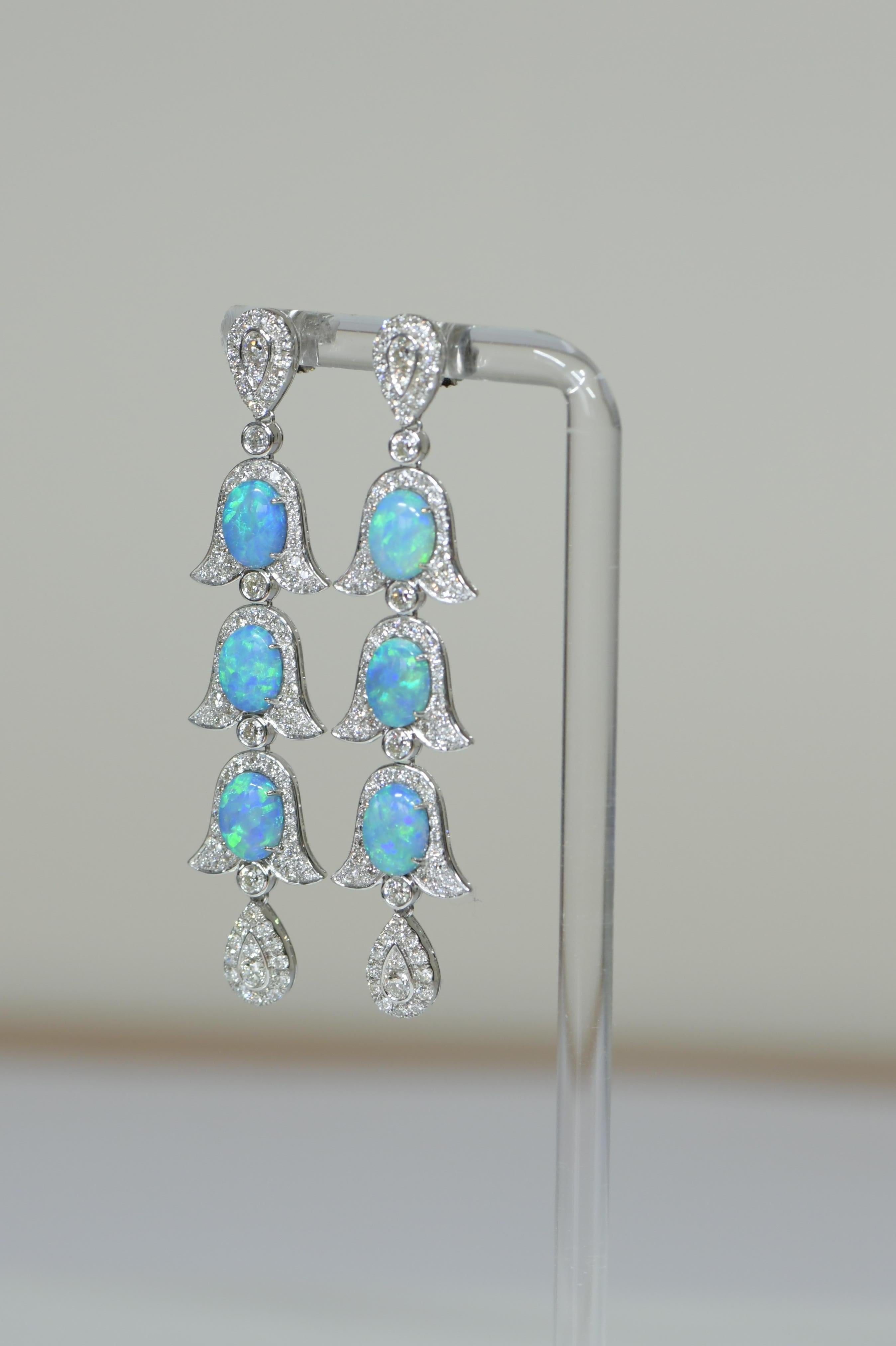 Ohrringe im edwardianischen Stil mit Opal und Diamanten (Edwardian) im Angebot