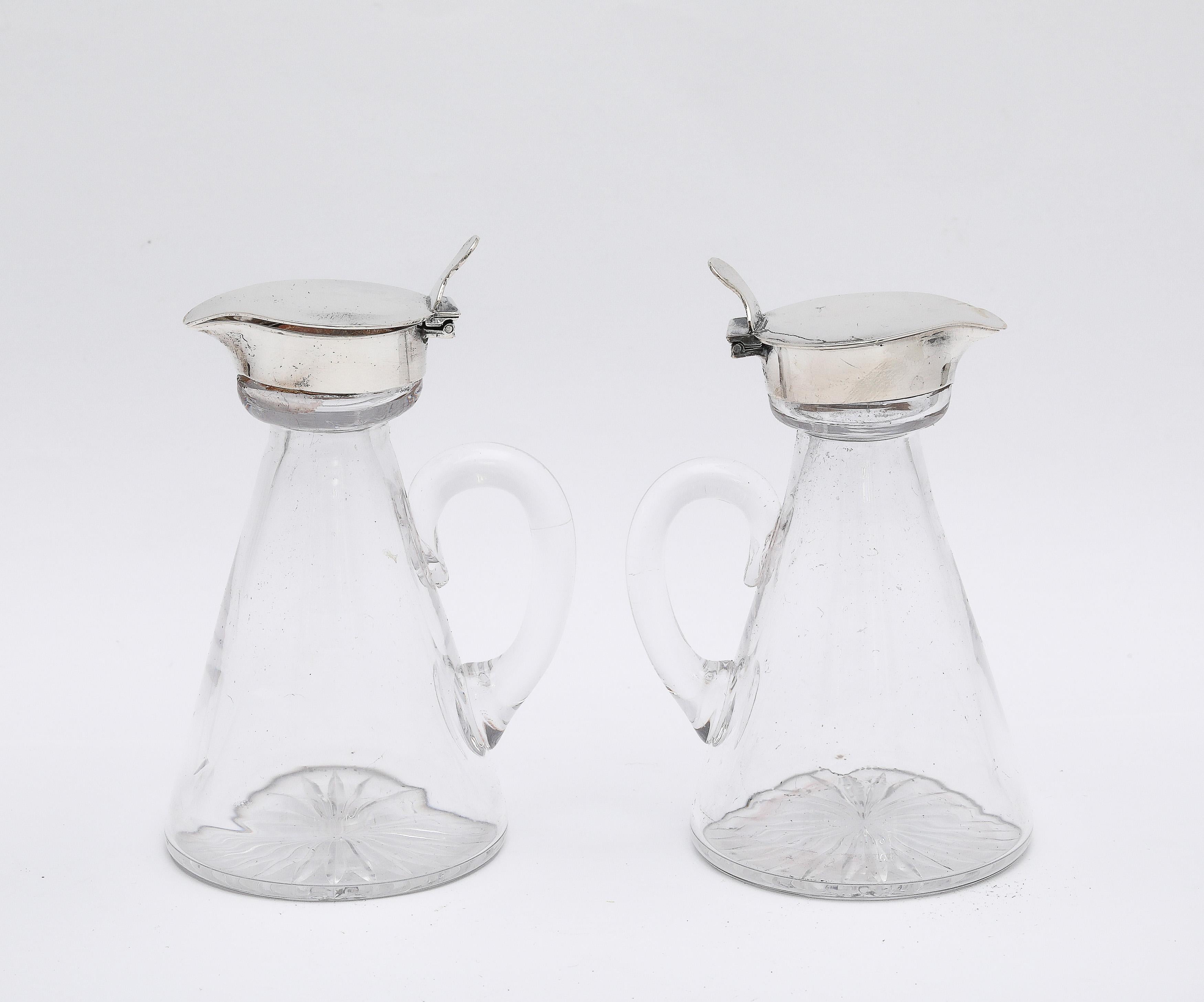 Edwardian Style Pair of Hand-Blown Sterling Silver-Mounted Whiskey Noggins/Tots For Sale 1