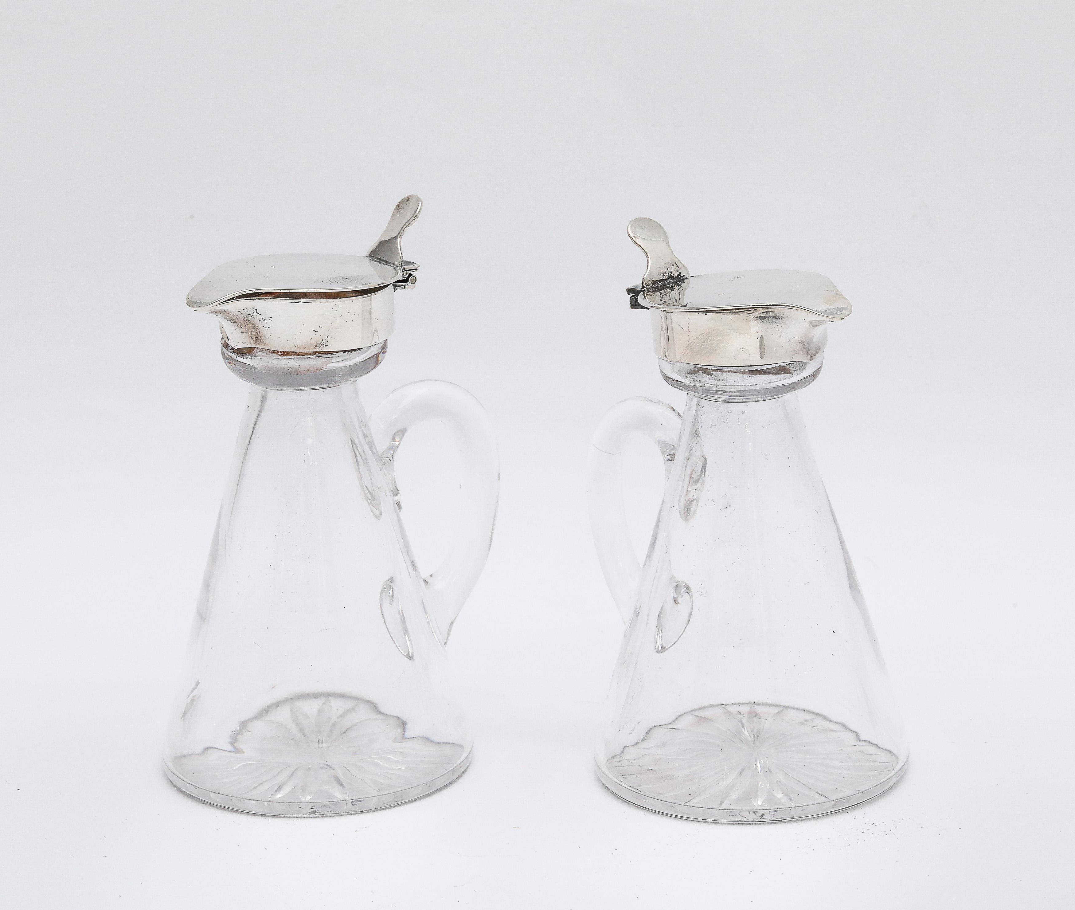 Edwardian Style Pair of Hand-Blown Sterling Silver-Mounted Whiskey Noggins/Tots For Sale 2