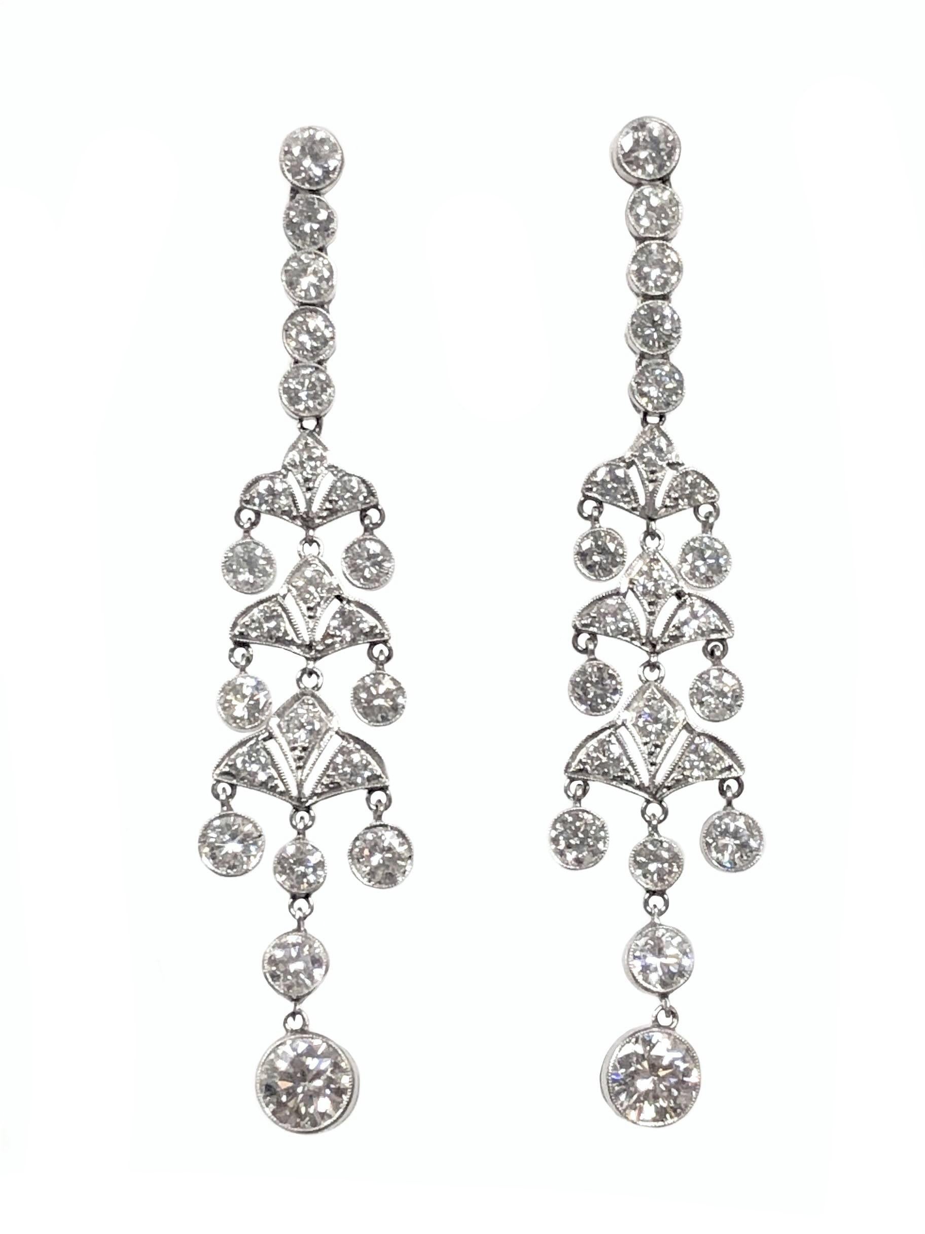 Lange Hängeohrringe aus Platin und Diamant im viktorianischen Stil (Edwardian) im Angebot