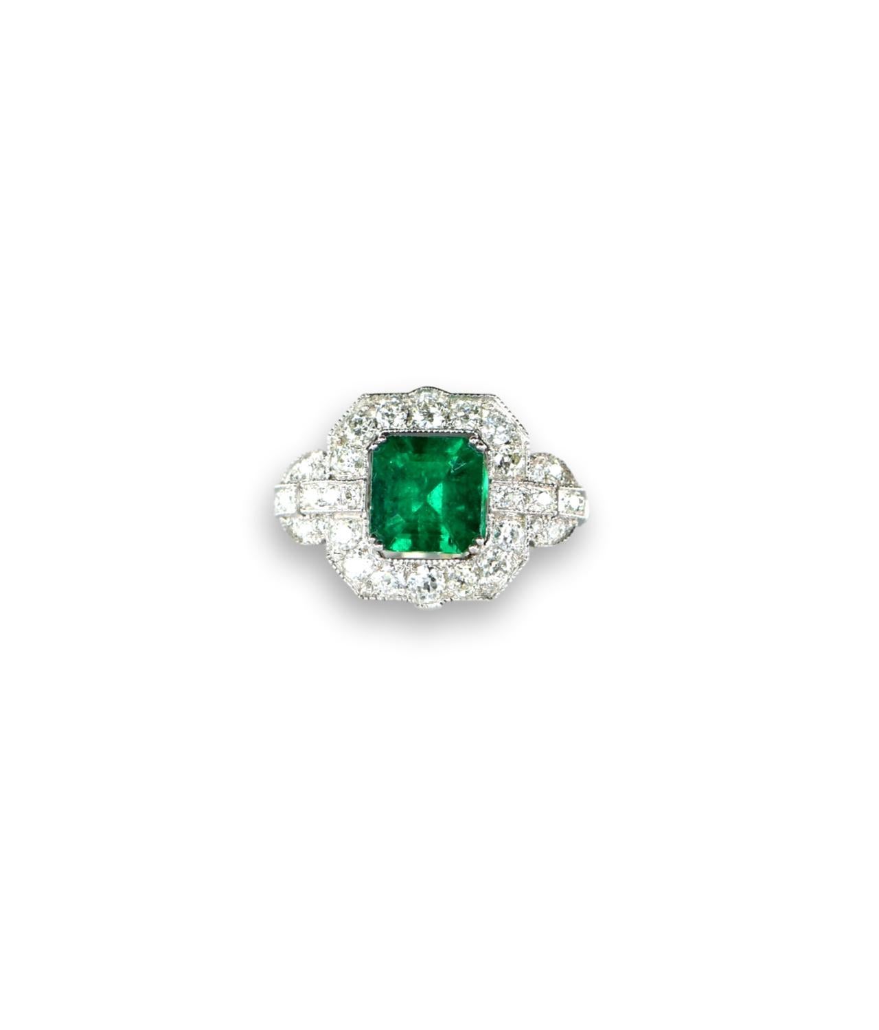 Edwardian Style Rare AGL Certified No Oil Colombian Emerald and Diamond Ring In New Condition In Banbury, GB