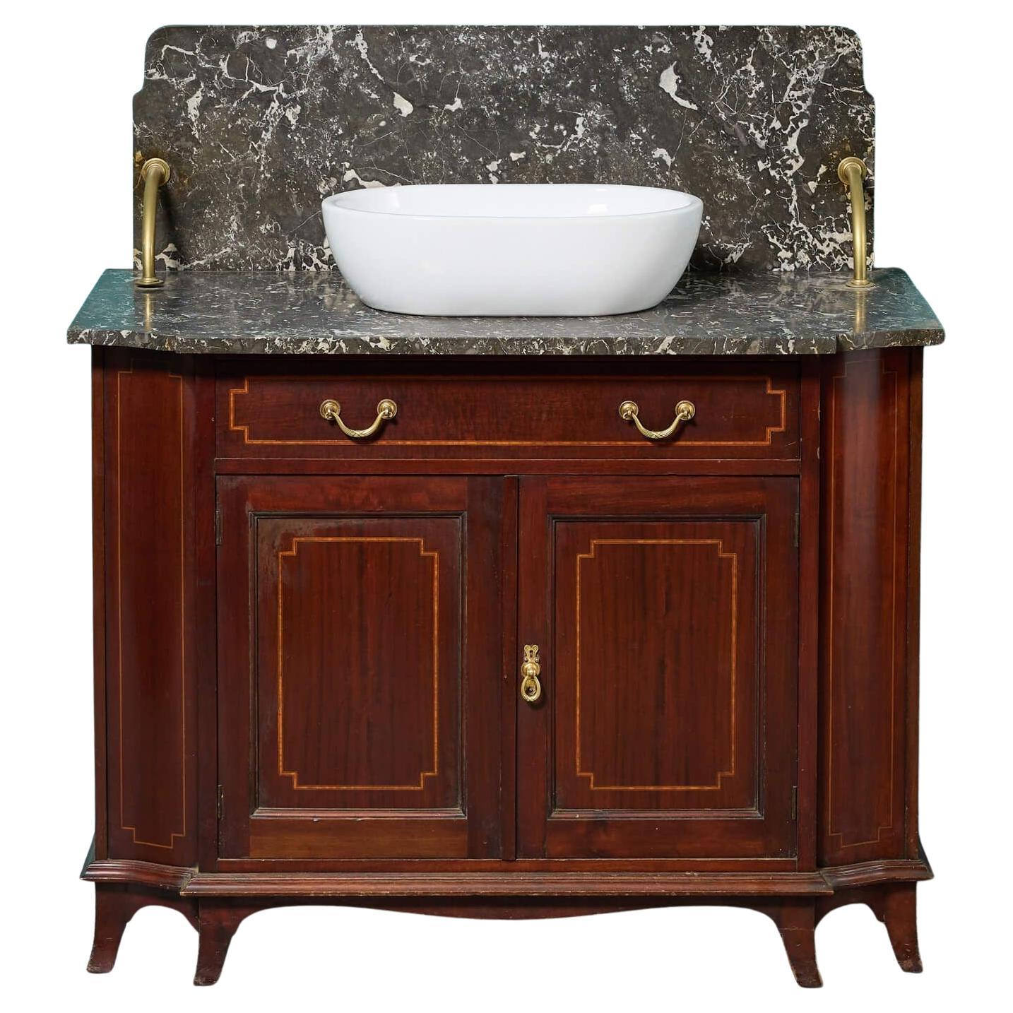 Lavabo edoardiano di recupero