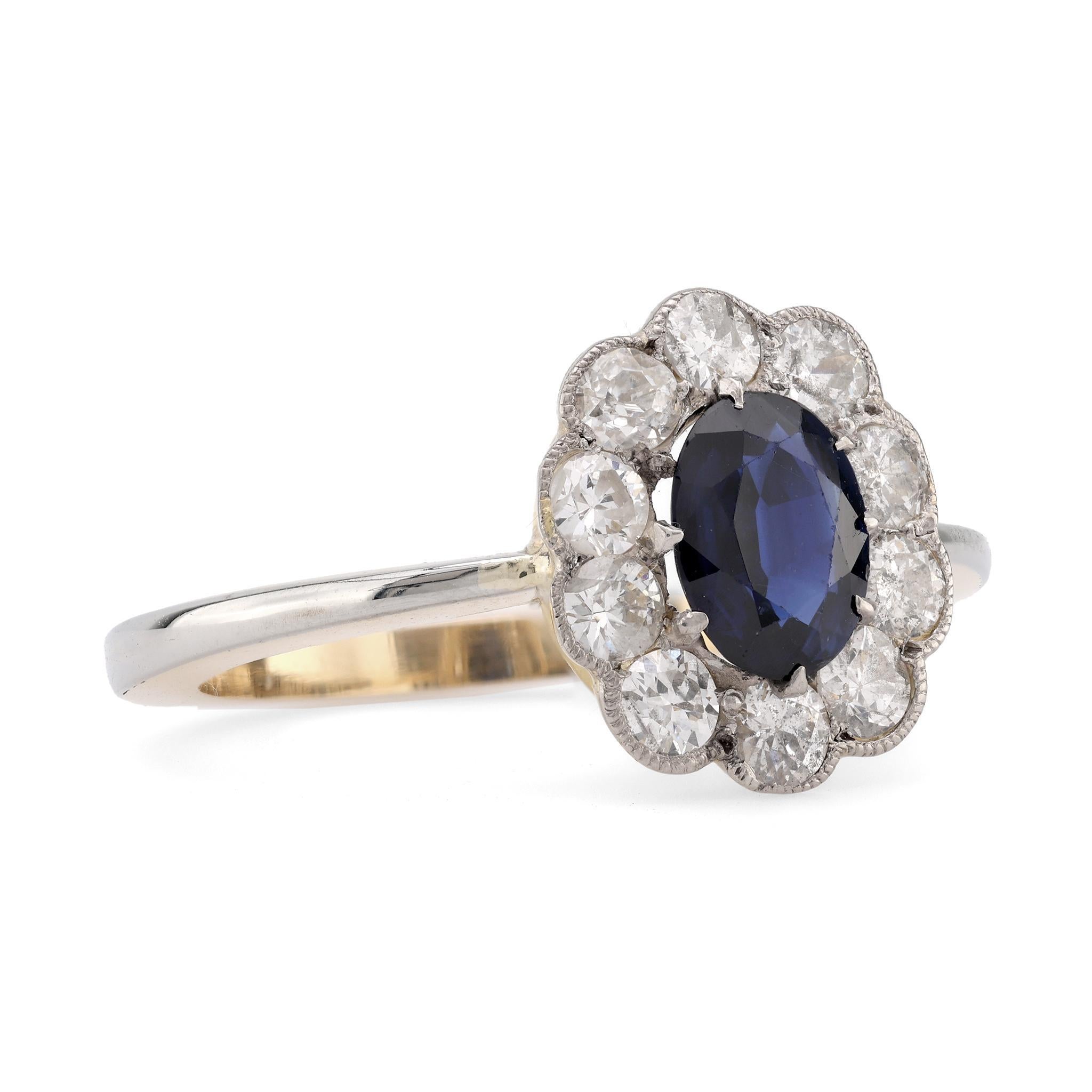 Edwardian Style Saphir Diamant 18K Gelbgold Cluster Ring (Ovalschliff)