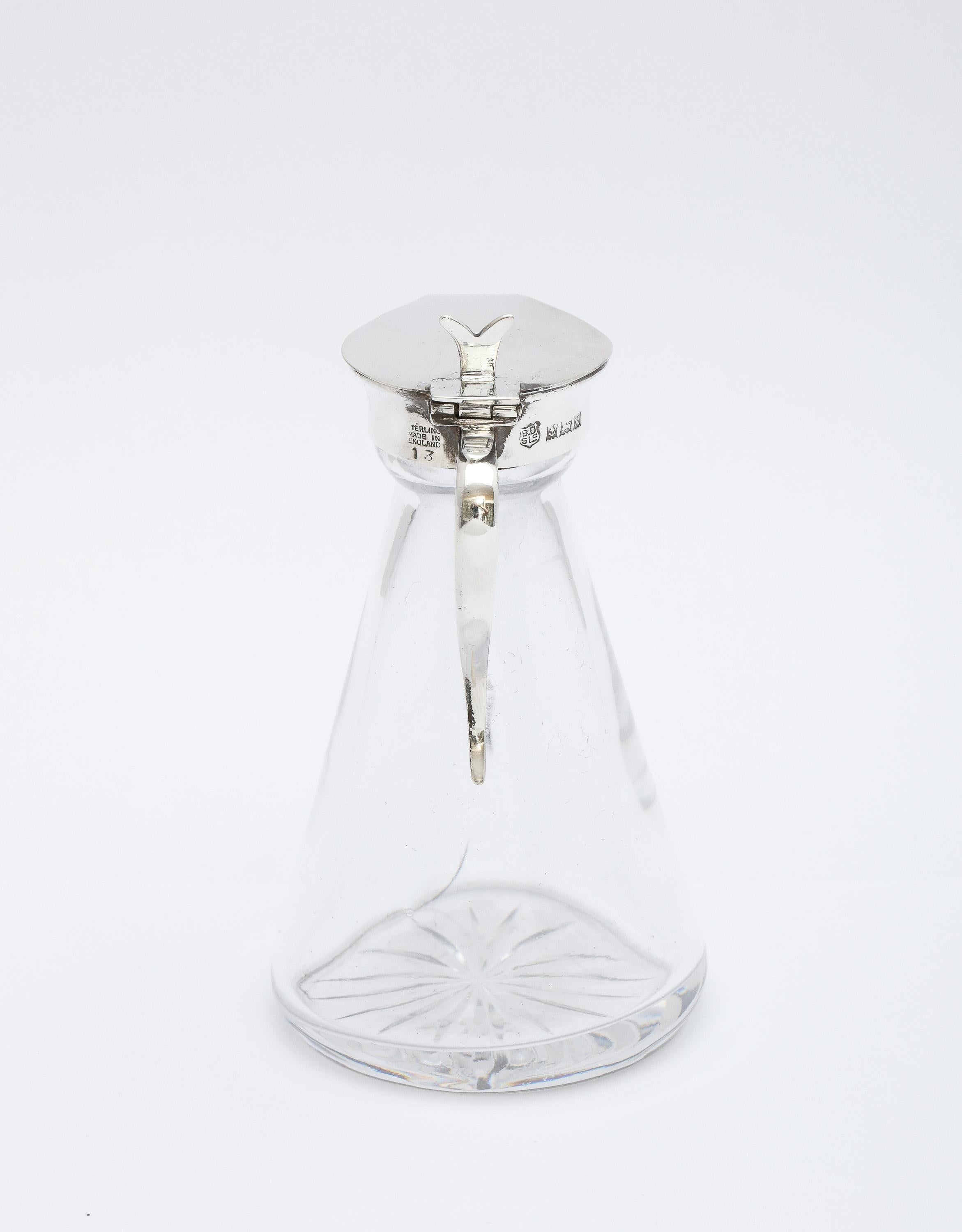 Edwardian-Style Sterling Silver-Mounted Whiskey Tot With Hinged lid For Sale 4