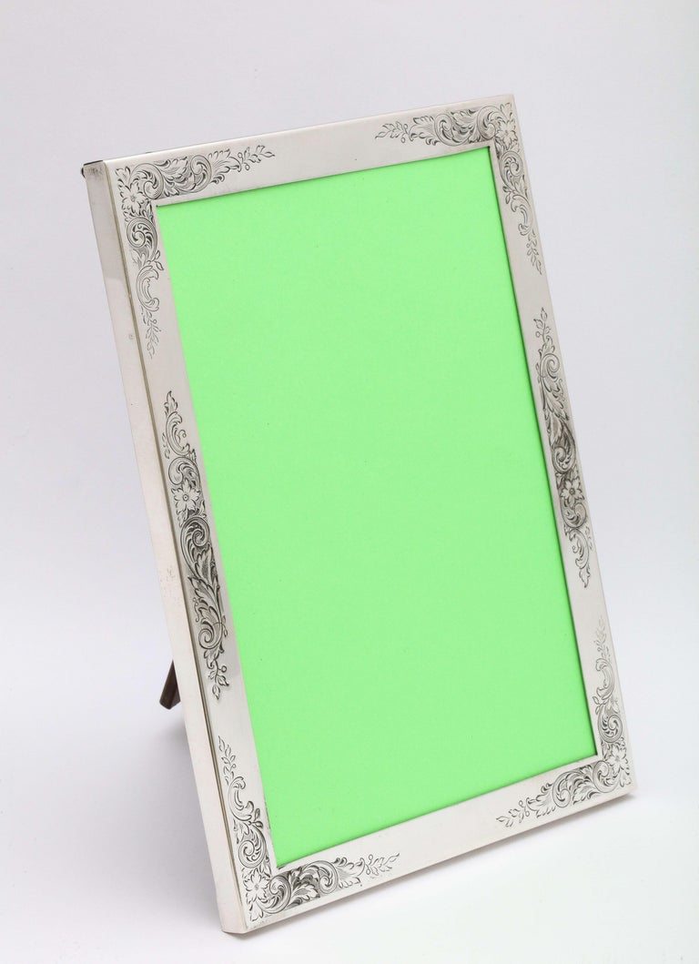 Mid-20th Century Edwardian-Style Sterling Silver Picture Frame with Wood Back For Sale