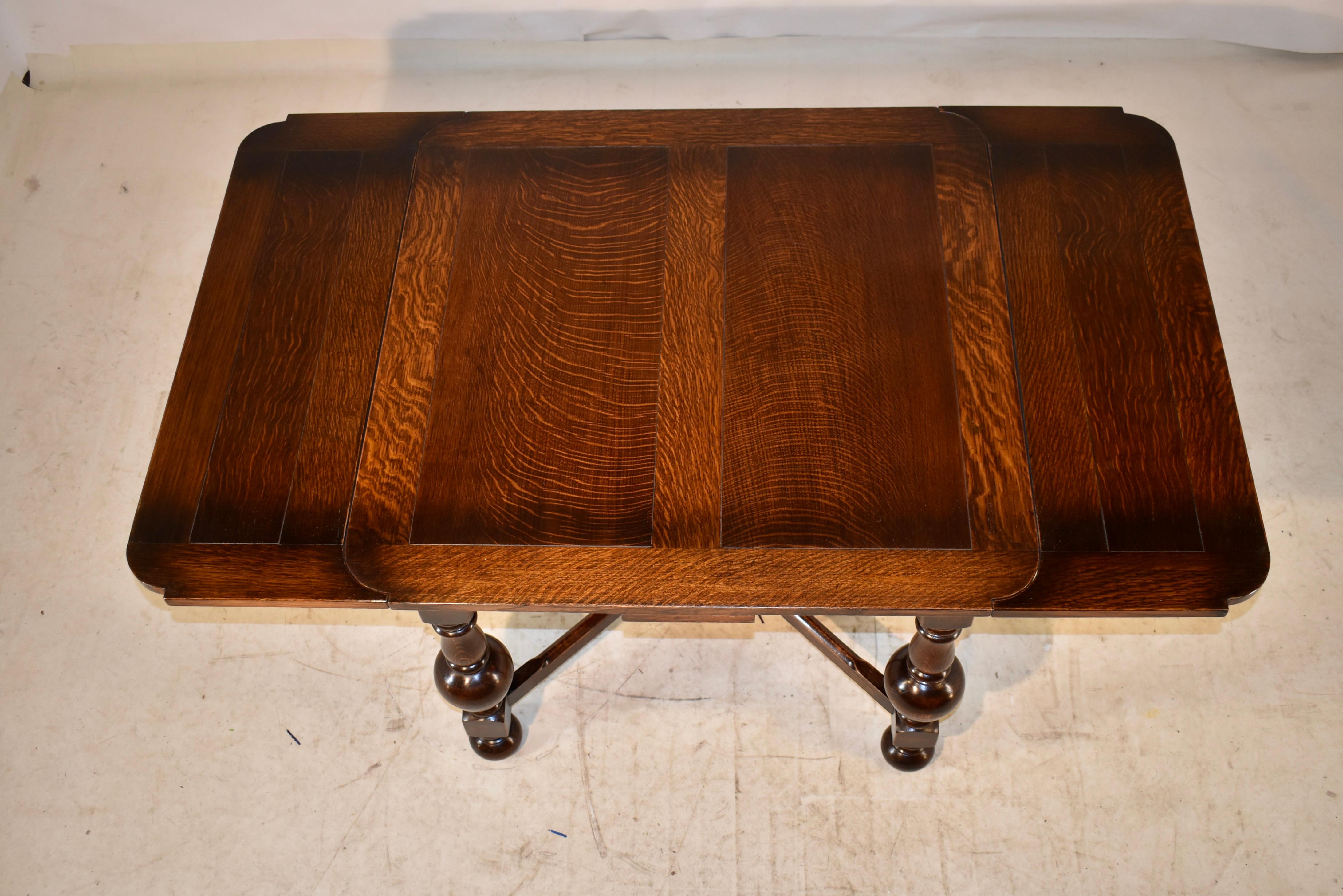 Edwardian Table with Draw-Leaves, circa 1900 4