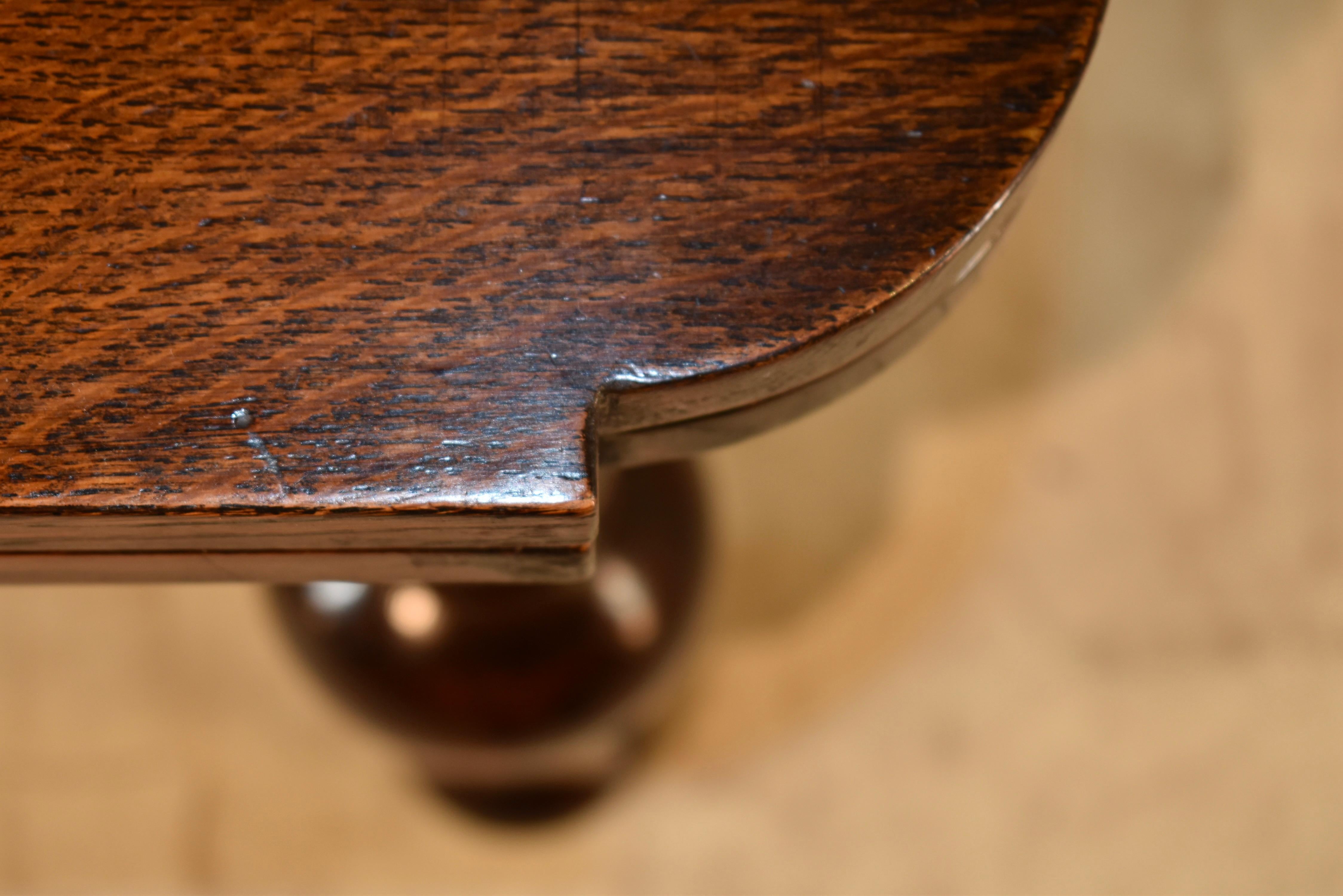 Edwardian Table with Draw-Leaves, circa 1900 3