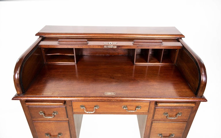 Edwardian Tambour Roll Top Mahogany Desk In Good Condition For Sale In STOKE ON TRENT, GB