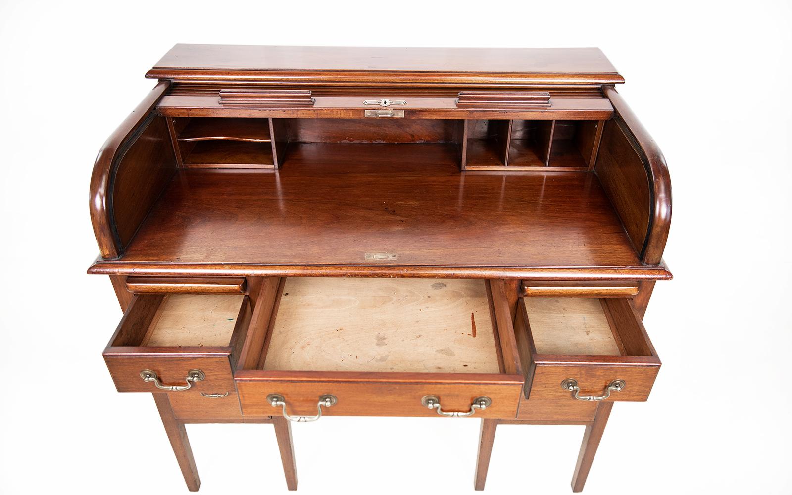 Edwardian Tambour Roll Top Mahogany Desk In Good Condition For Sale In STOKE ON TRENT, GB