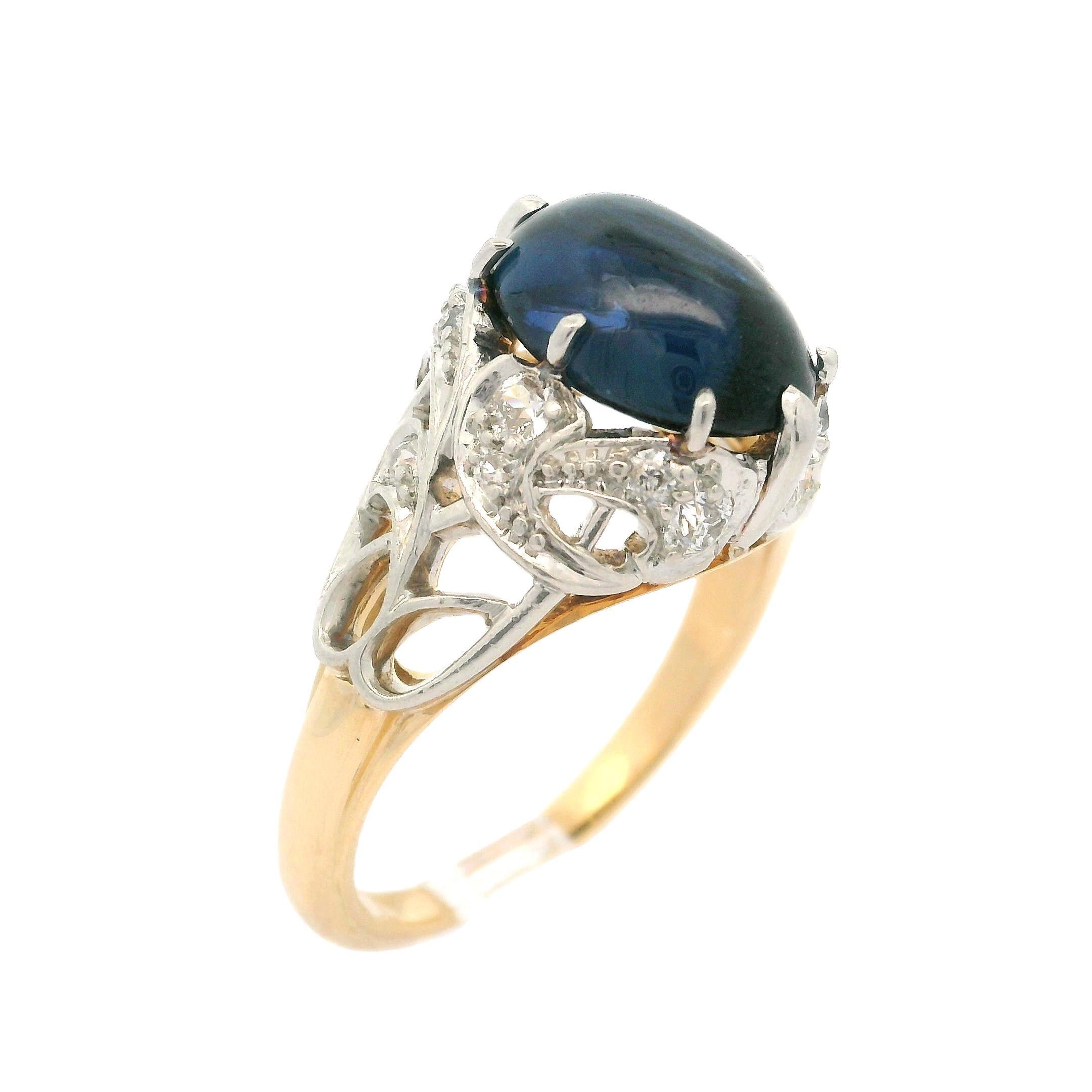 Donna T.B. edoardiano. Anello Starr in oro 14k e platino GIA con zaffiro cabochon e diamante da 4,95 carati in vendita