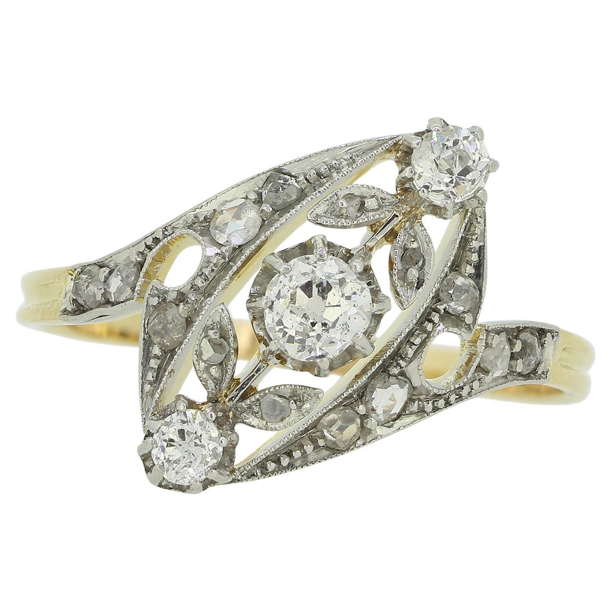 Edwardian Three Stone 0.40 Carat Diamond Twist Ring For Sale