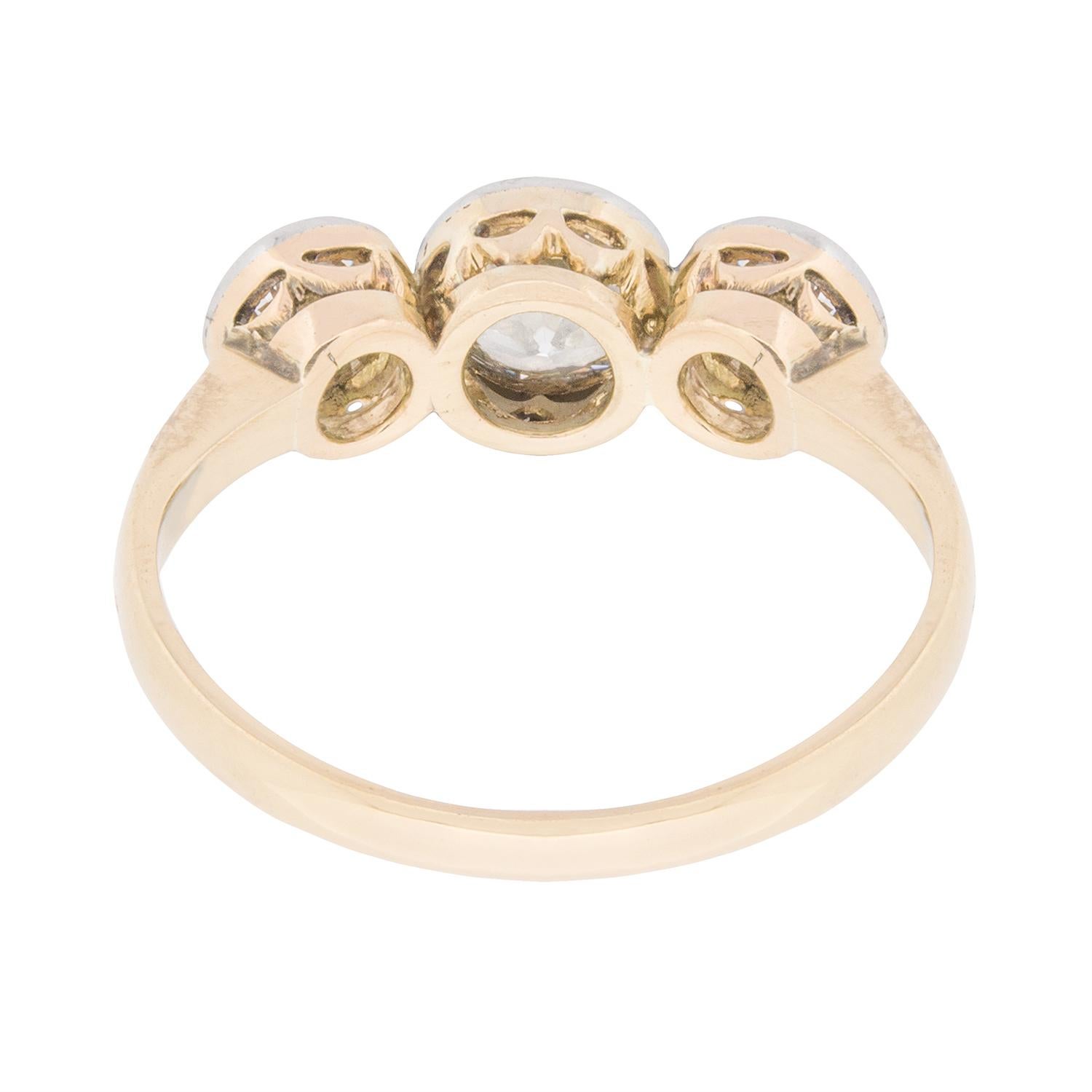 Women's or Men's Edwardian Three-Stone Diamond Engagement Ring, circa 1910