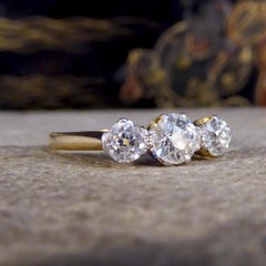 Edwardian Three Stone Diamond Ring set in 18ct Yellow Gold