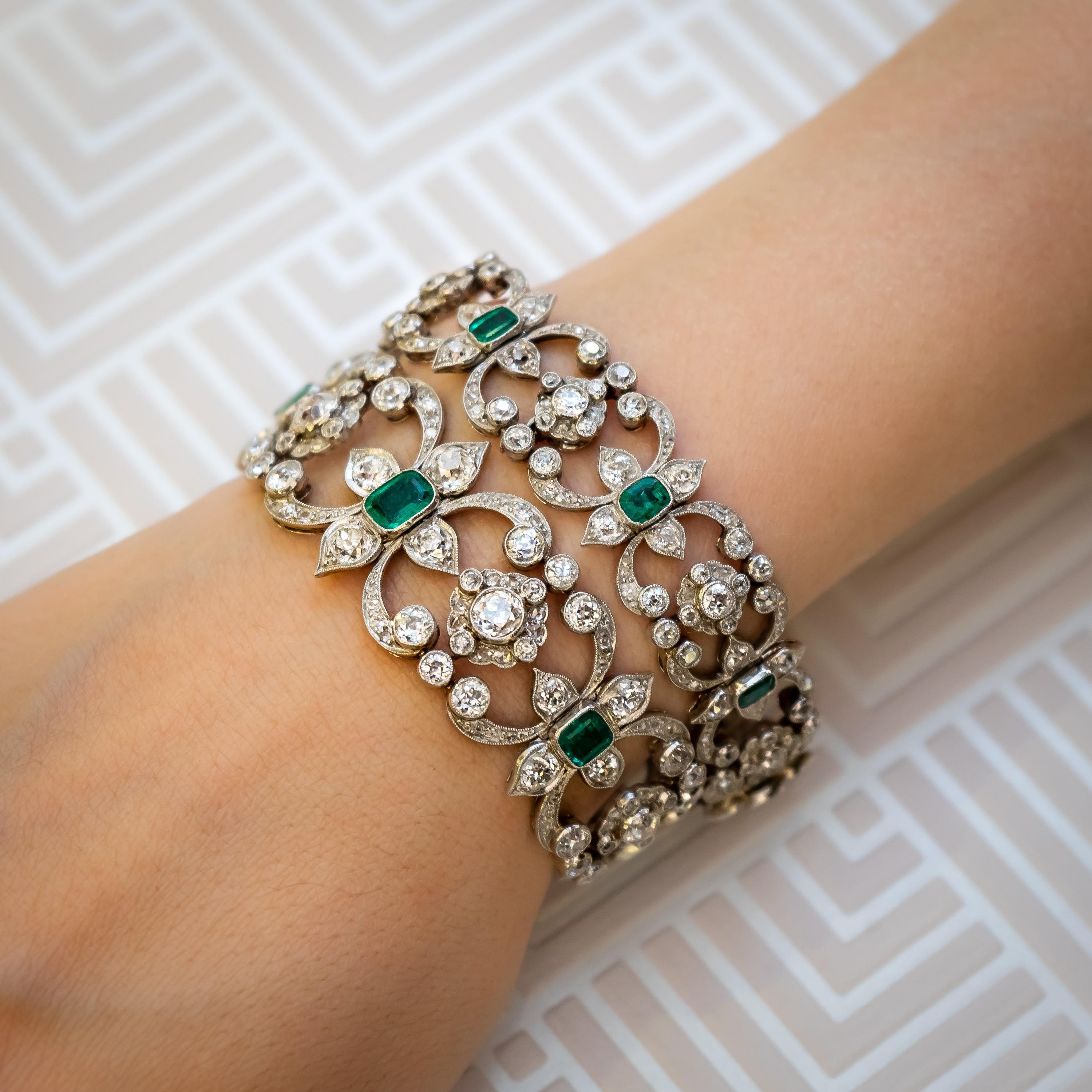 Edwardian Tiara Necklace and Bracelets with Emerald, Diamond and Platinum In Good Condition In London, GB