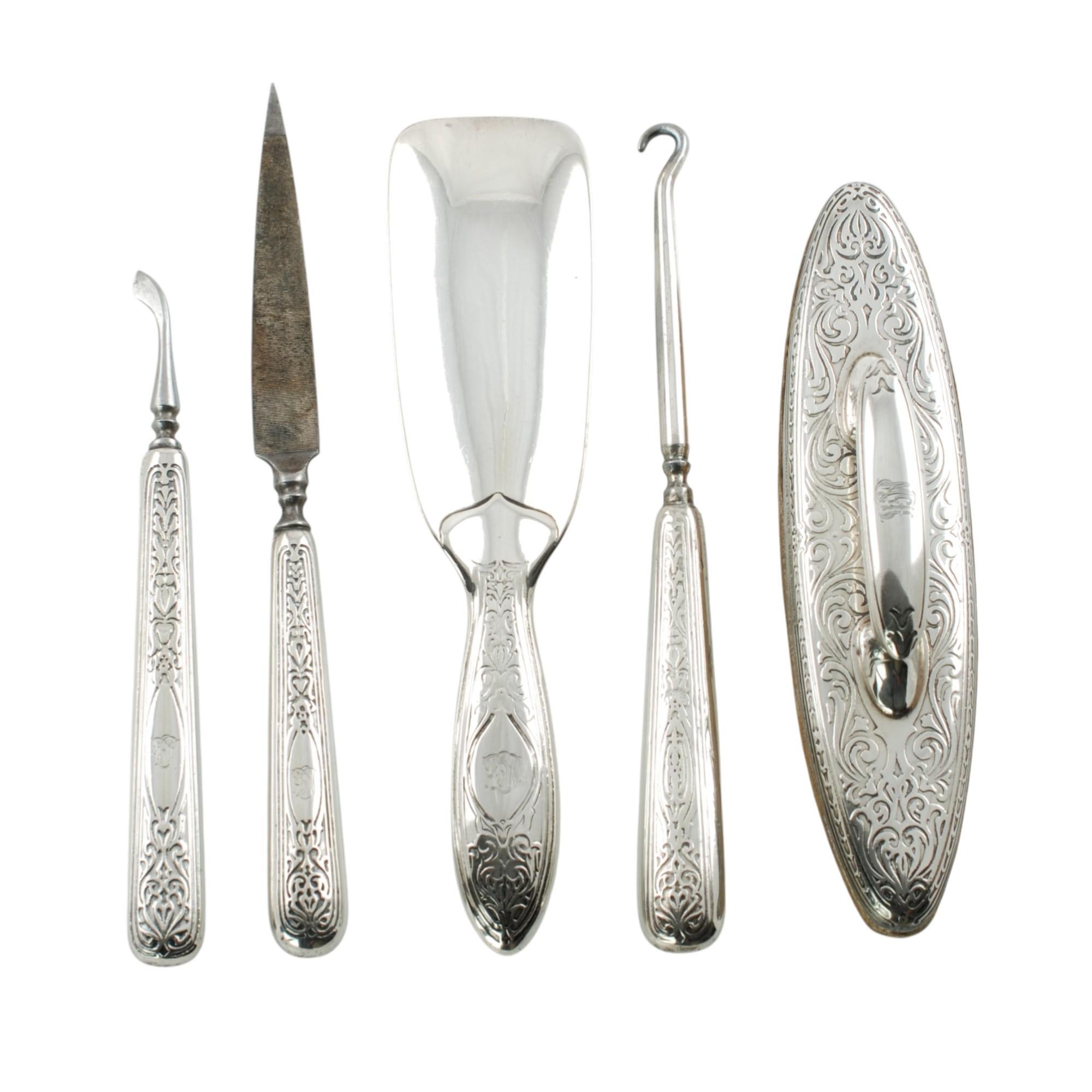 Tiffany & Co. eduardiana Set de tocador de plata de ley de 13 piezas en venta 3