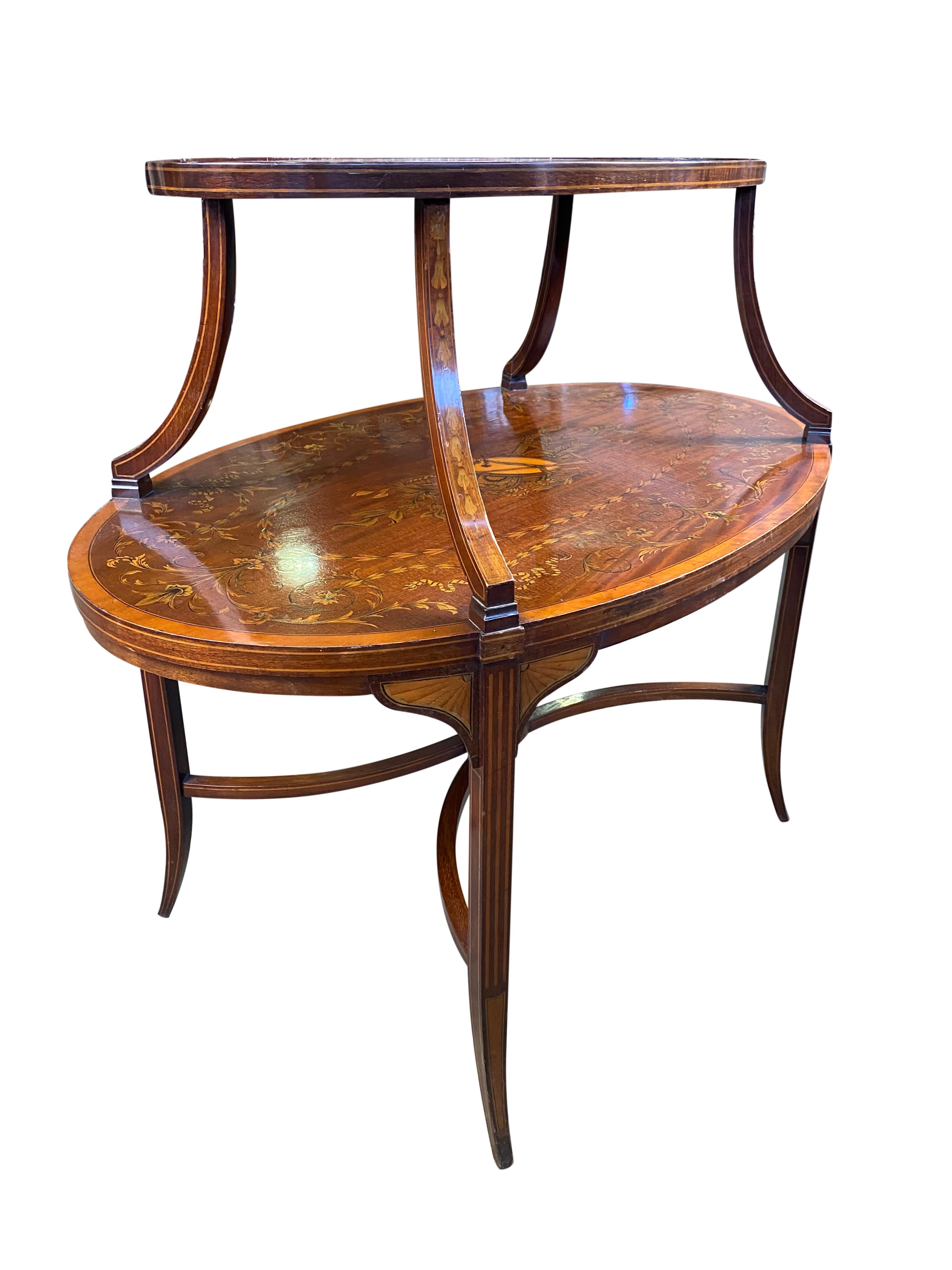 Edwardian Tray Top Étagère, 19th Century In Good Condition For Sale In London, GB