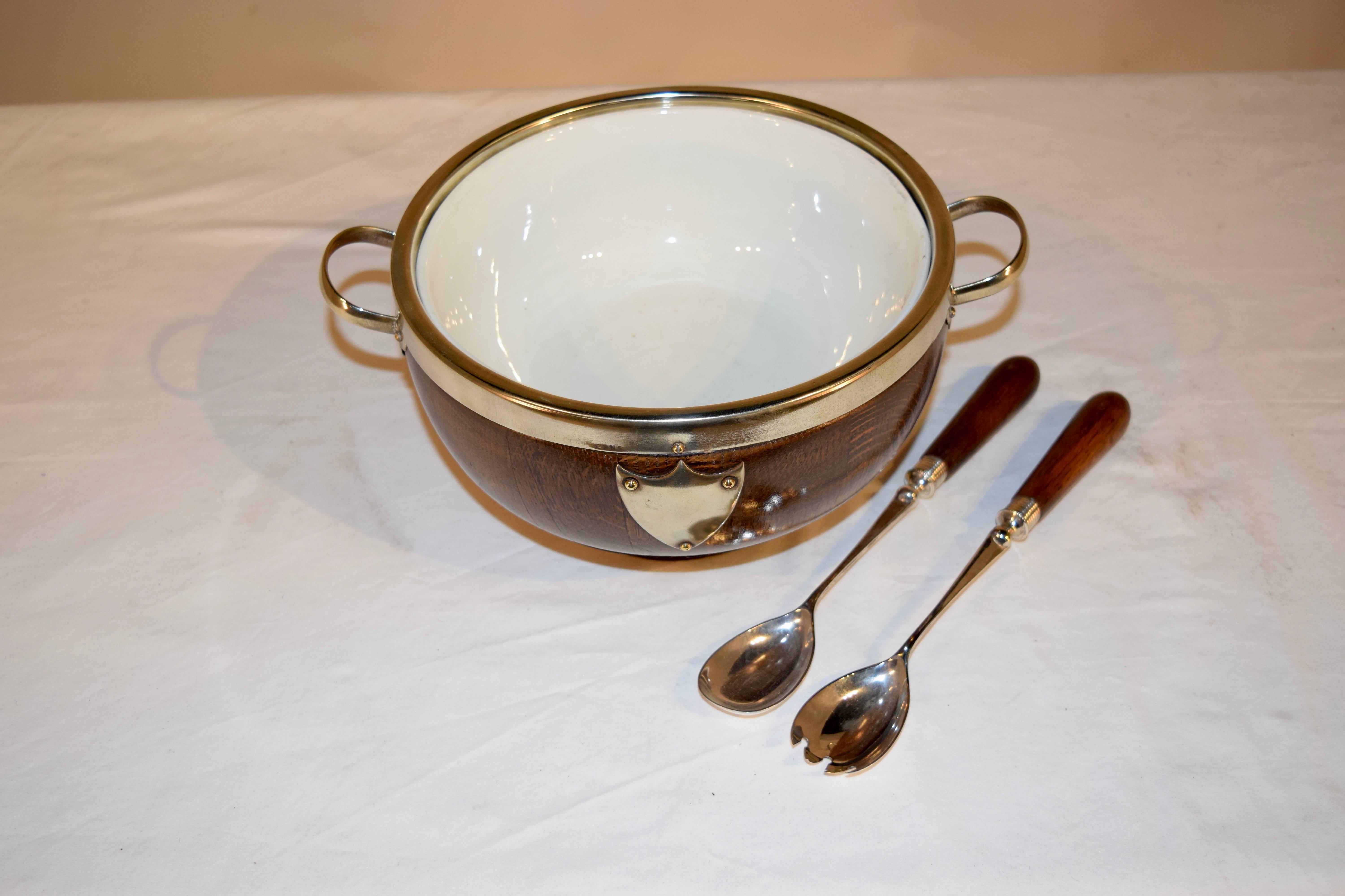 Edwardian Treen Salad Bowl with Liner and Servers In Excellent Condition In High Point, NC