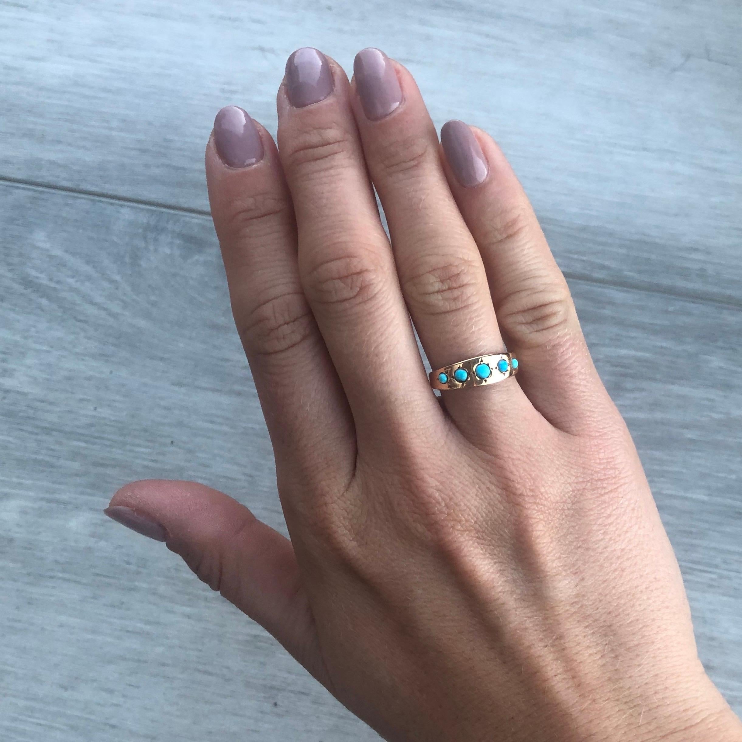 Women's or Men's Edwardian Turquoise and 15 Carat Gold Five-Stone Band For Sale