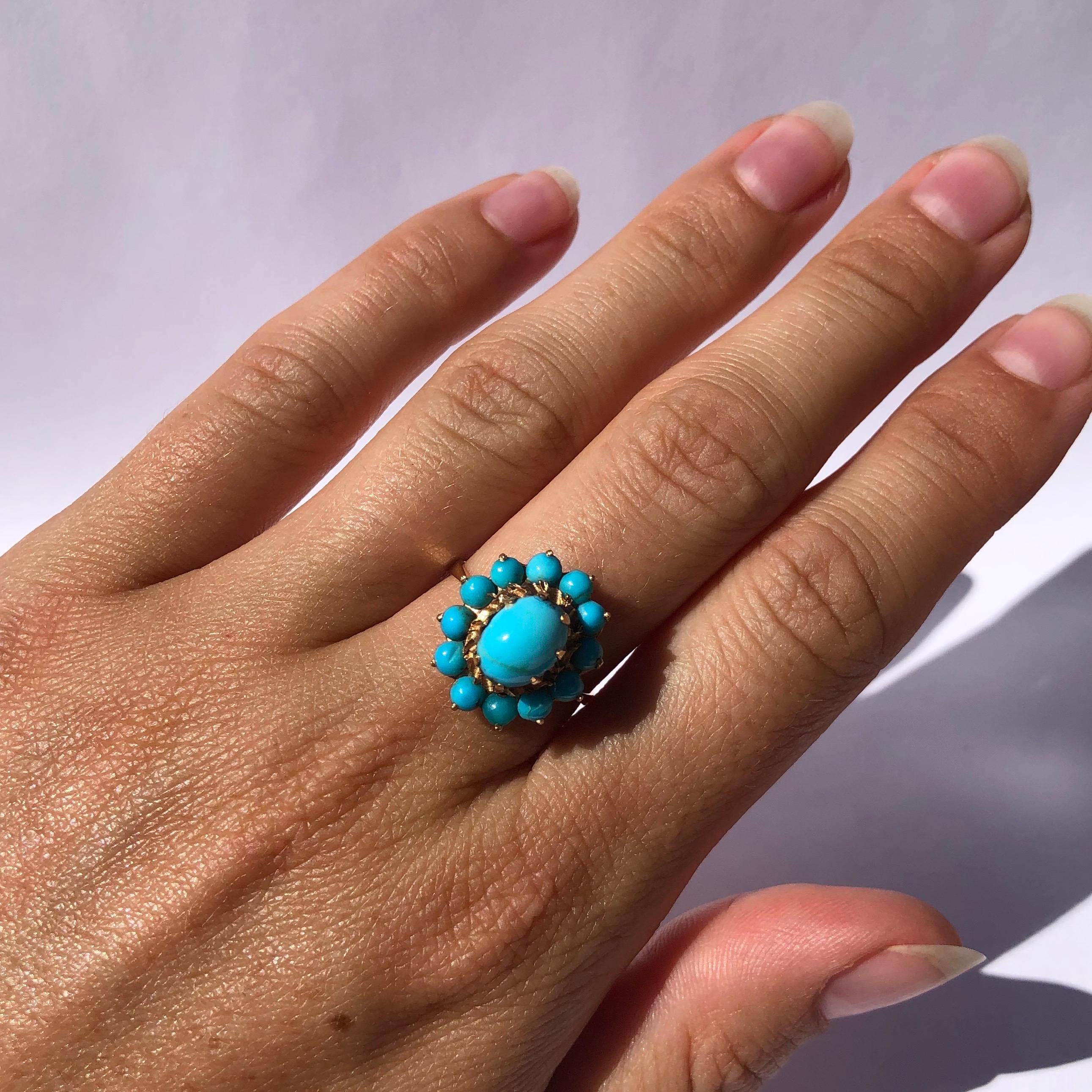 Edwardian Turquoise and 18 Carat Gold Cluster Ring In Good Condition In Chipping Campden, GB
