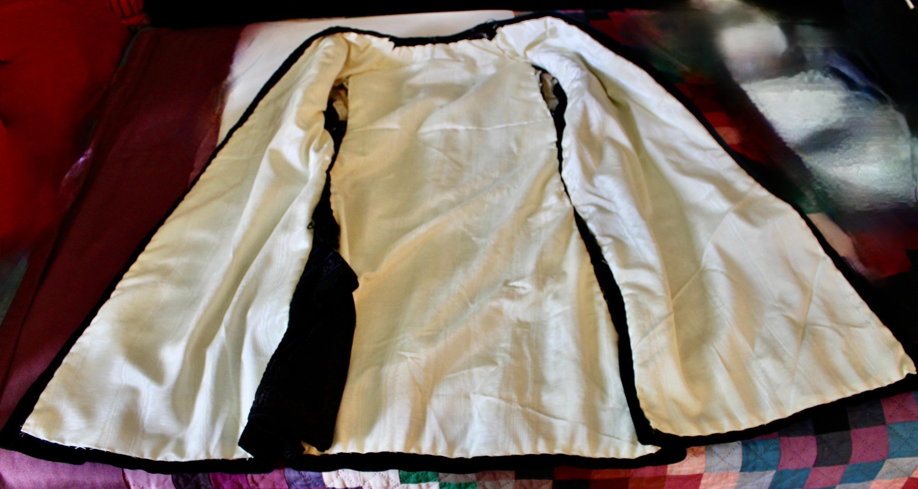 Edwardian Velvet Jacket For Sale 7