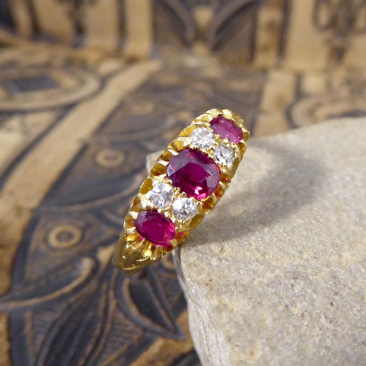 Edwardian Vibrant Colored Ruby and Diamond Ring in 18 Carat Yellow Gold 5