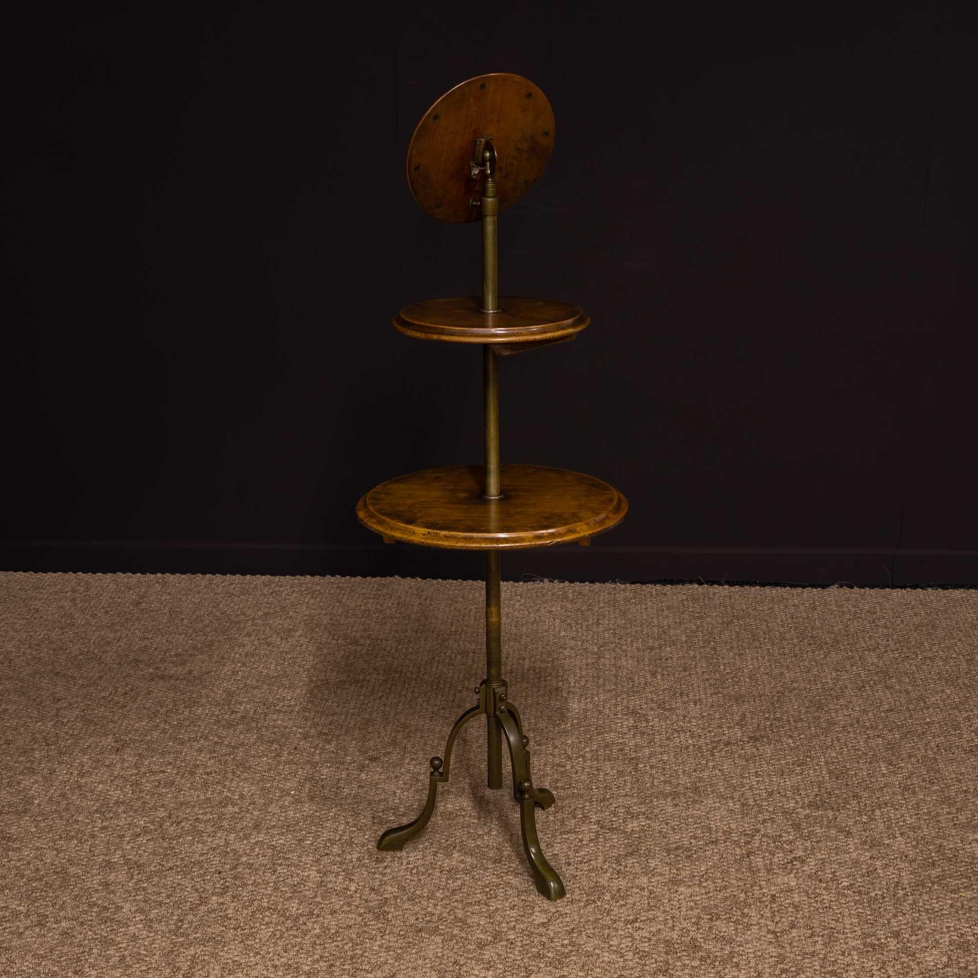 Edwardian Walnut and Brass Gentlemen's Shaving Stand For Sale 12