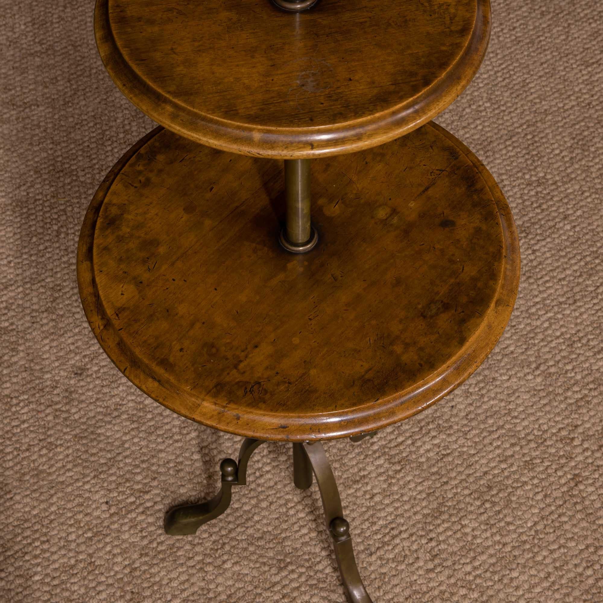 Edwardian Walnut and Brass Gentlemen's Shaving Stand For Sale 13
