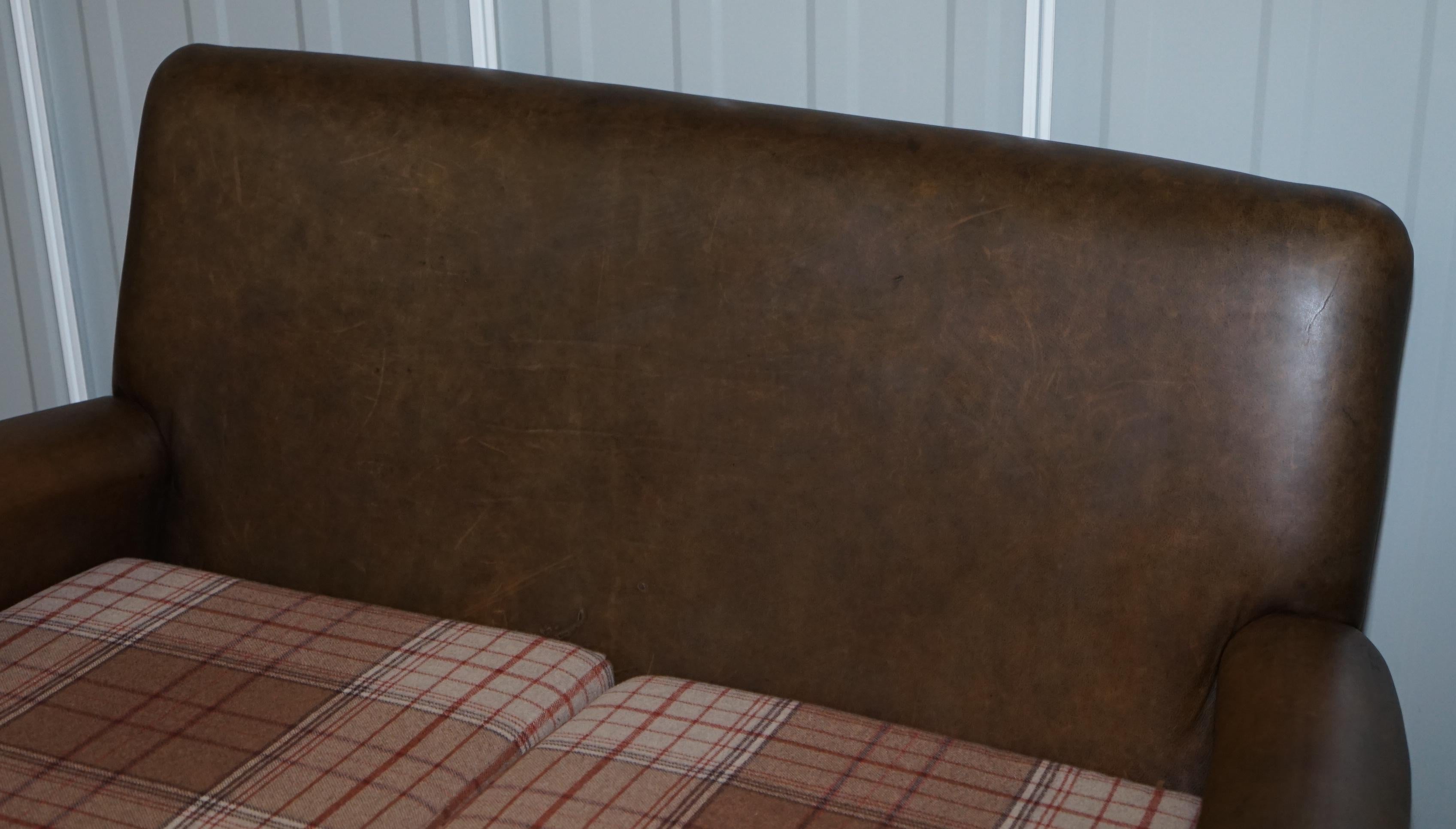 Edwardian Walnut Brown Leather Three-Piece Sofa, Armchairs Suite Tartan Cushions For Sale 2