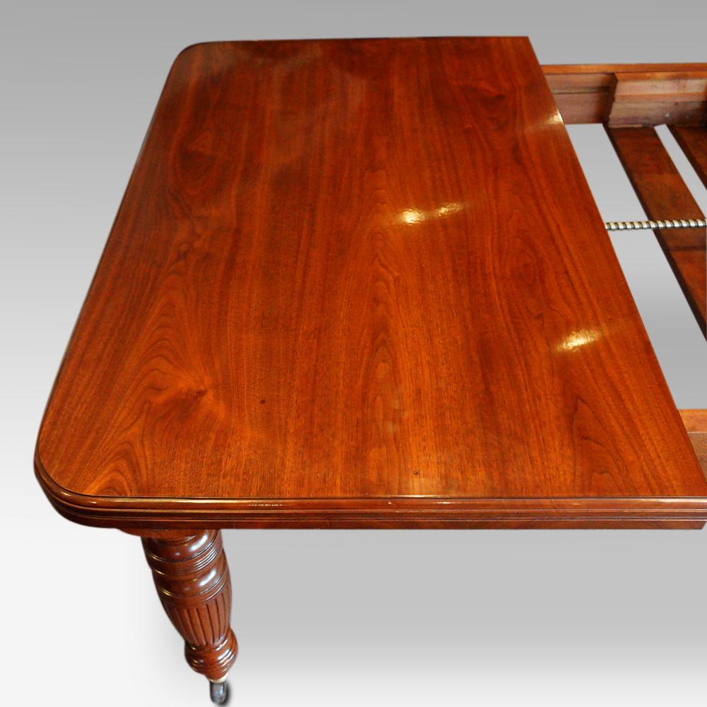 English Edwardian Walnut Extending Dining Table For Sale