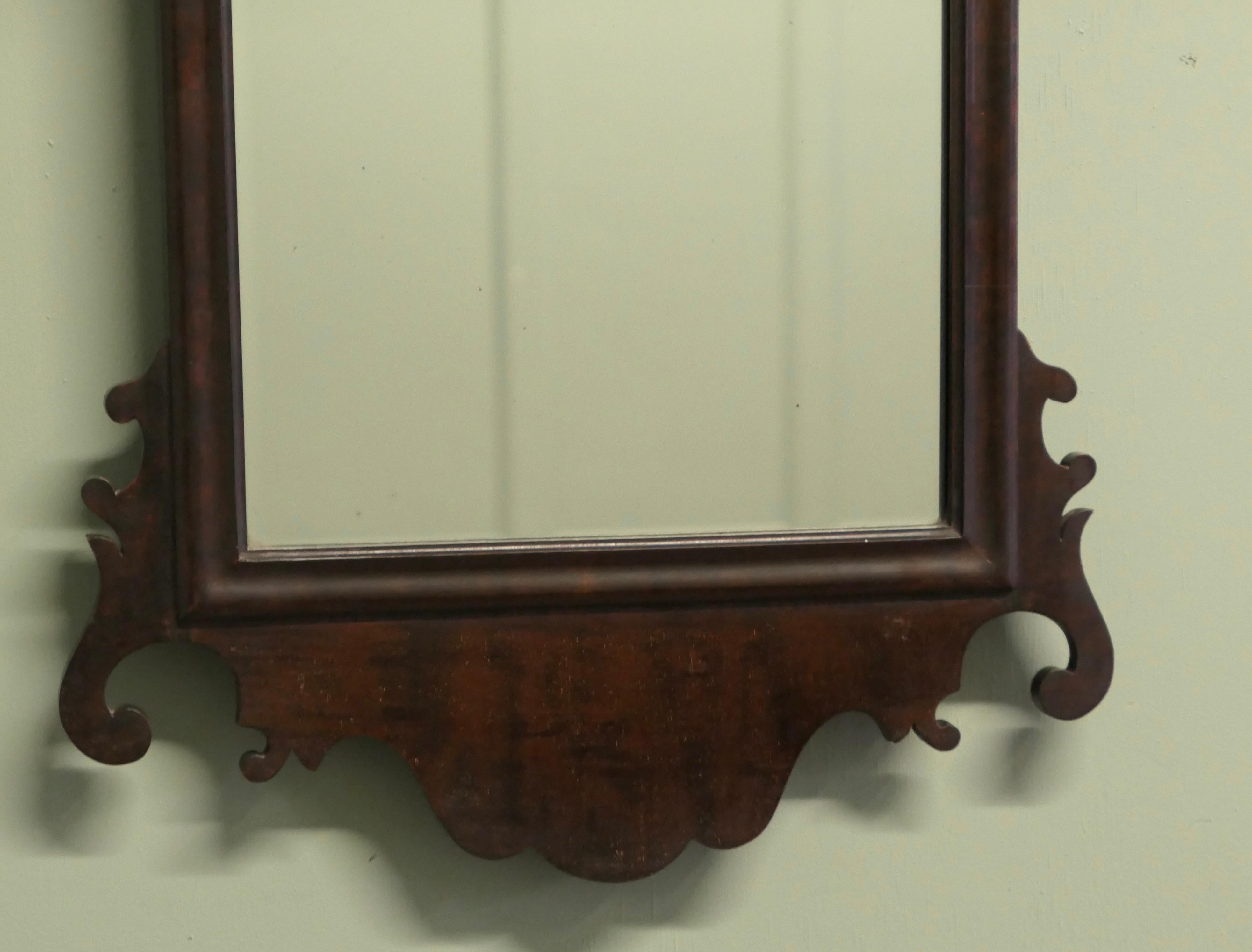 Edwardian Walnut Wall Mirror   Charming walnut wall mirror In Good Condition For Sale In Godshill, Isle of Wight