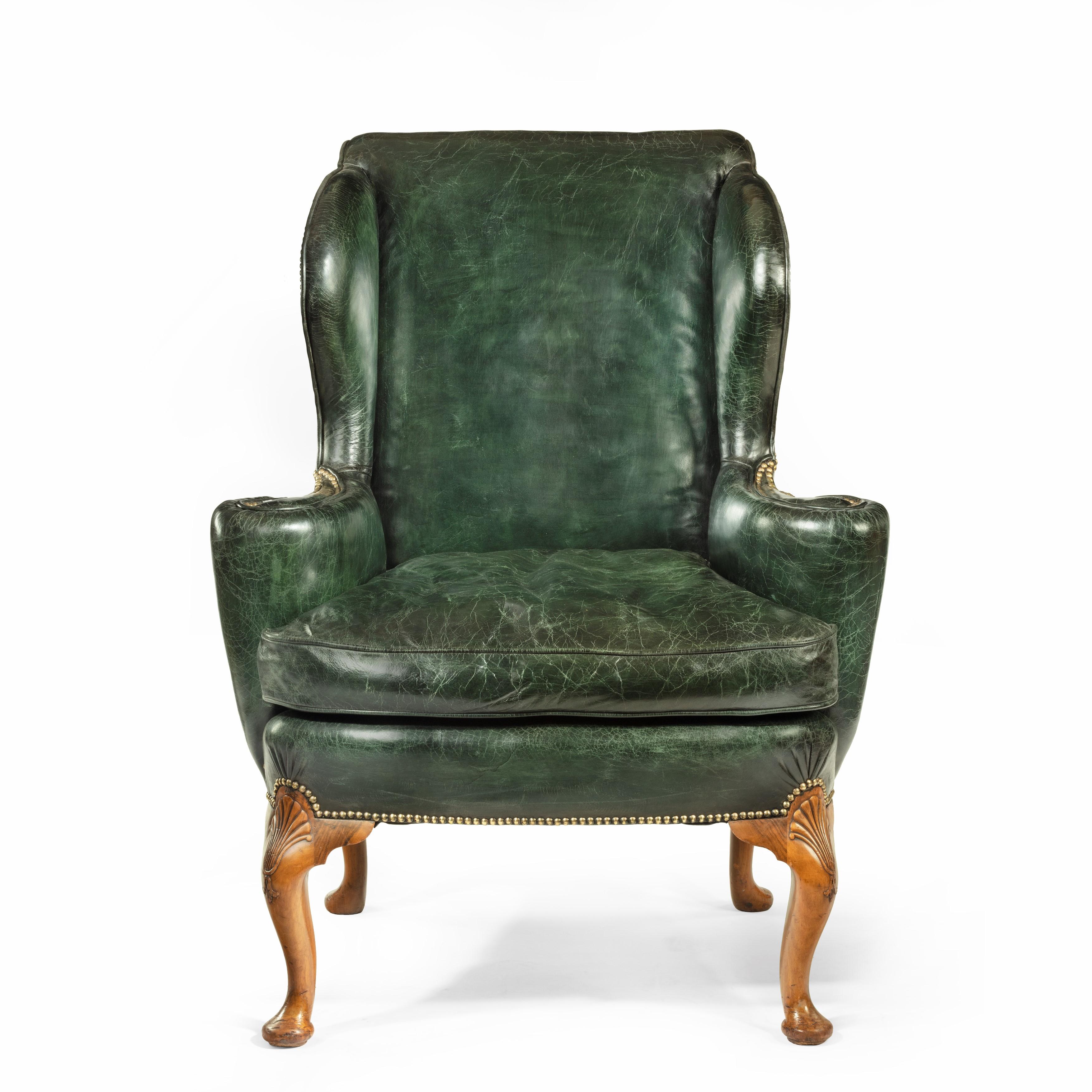 Edwardian Walnut Wing Armchair In Good Condition In Lymington, Hampshire
