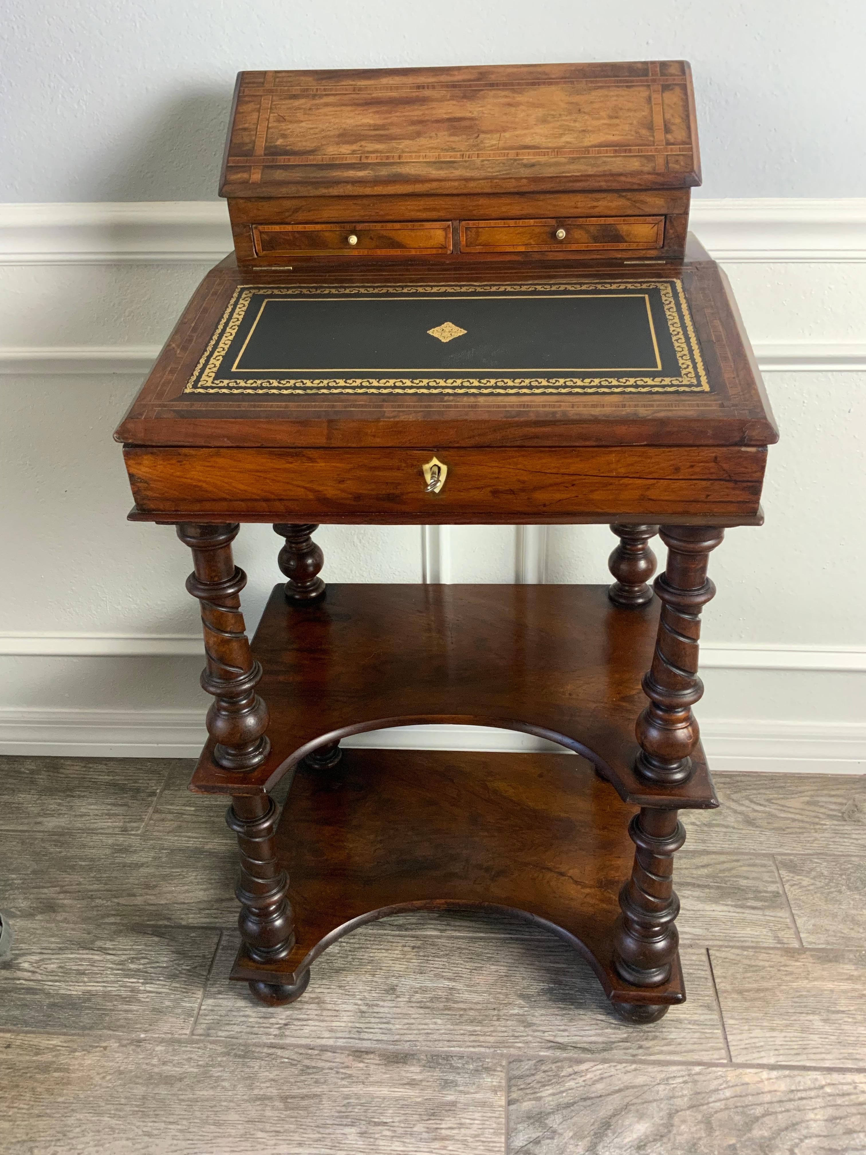 Edwardianischer Walunt Davenport-Schreibtisch im Angebot 6