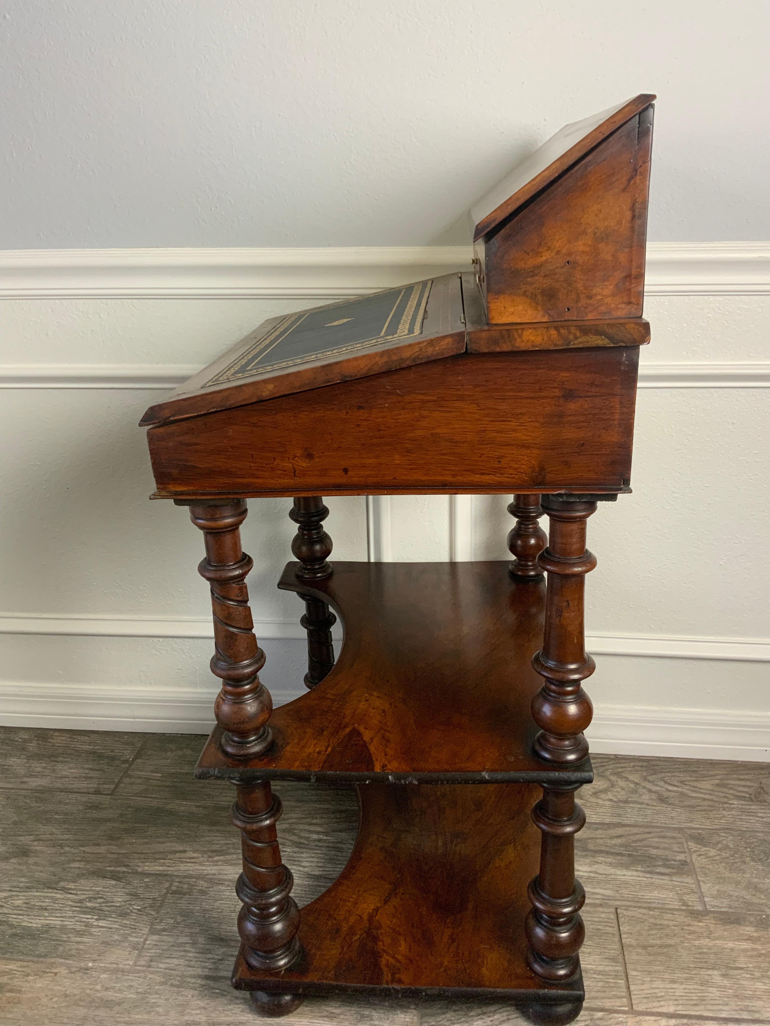 Edwardianischer Walunt Davenport-Schreibtisch im Angebot 2