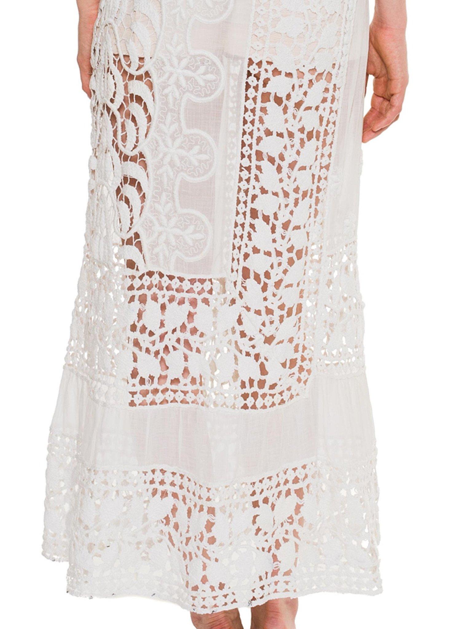 Edwardian White Cotton Asymmetrical Oversized Lace Tea Dress In Excellent Condition In New York, NY