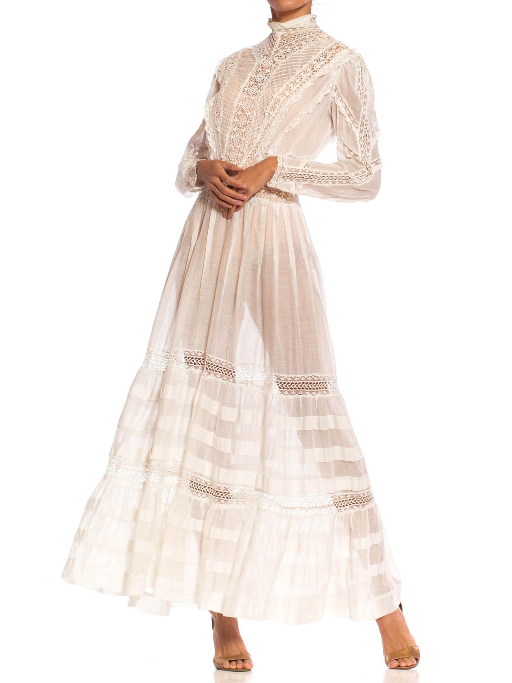 Edwardian White Cotton Voile & Lace Swan Neck Ruffled Long Sleeve Tea Dress In Excellent Condition In New York, NY